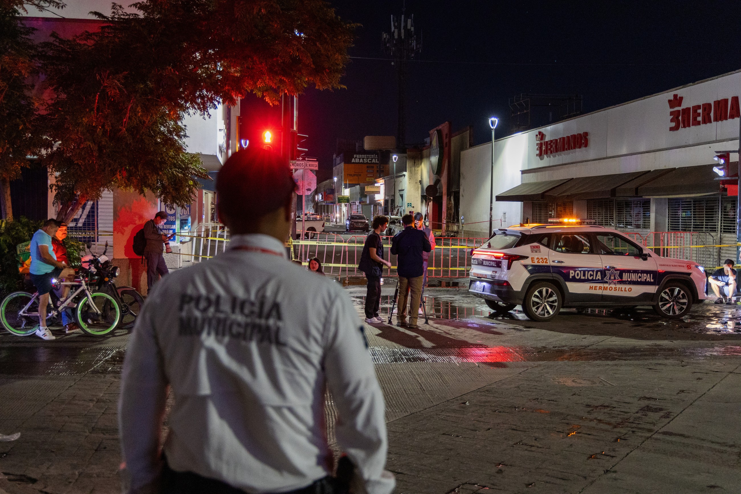 Children among 23 killed in Mexico supermarket explosion