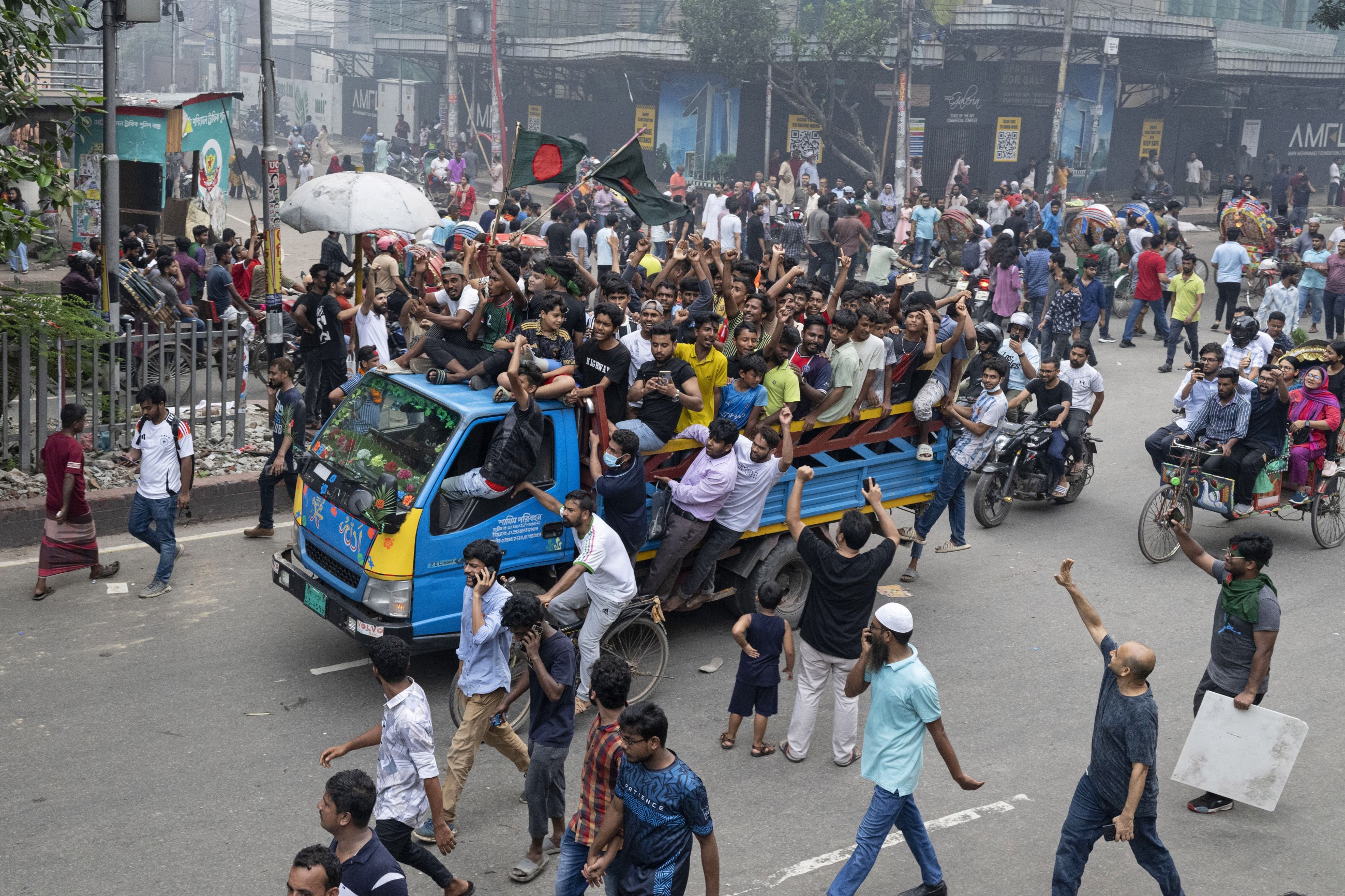 Bangladesh cancels music teacher plan after Islamist anger