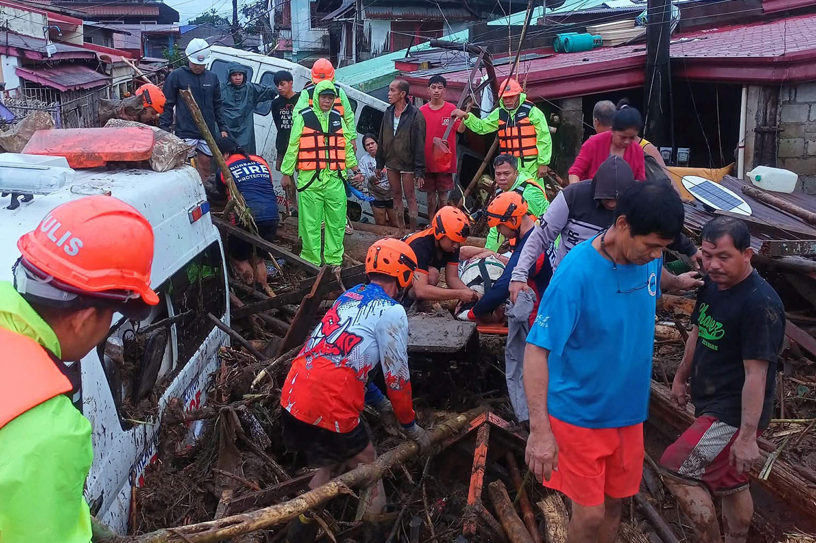 Philippine death toll tops 140 as typhoon heads towards Vietnam