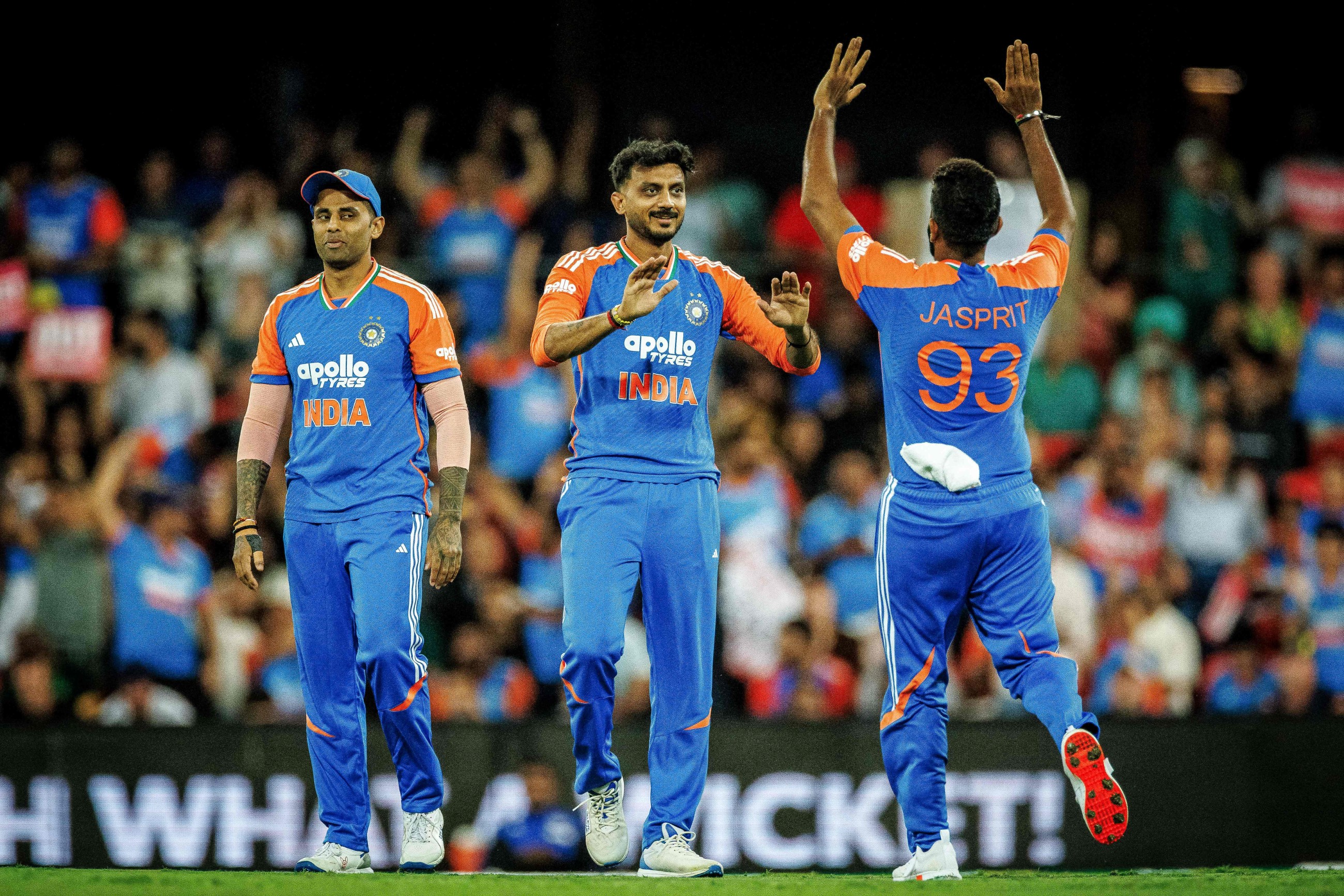 India spin way to dominant T20 win over Australia on Gold Coast
