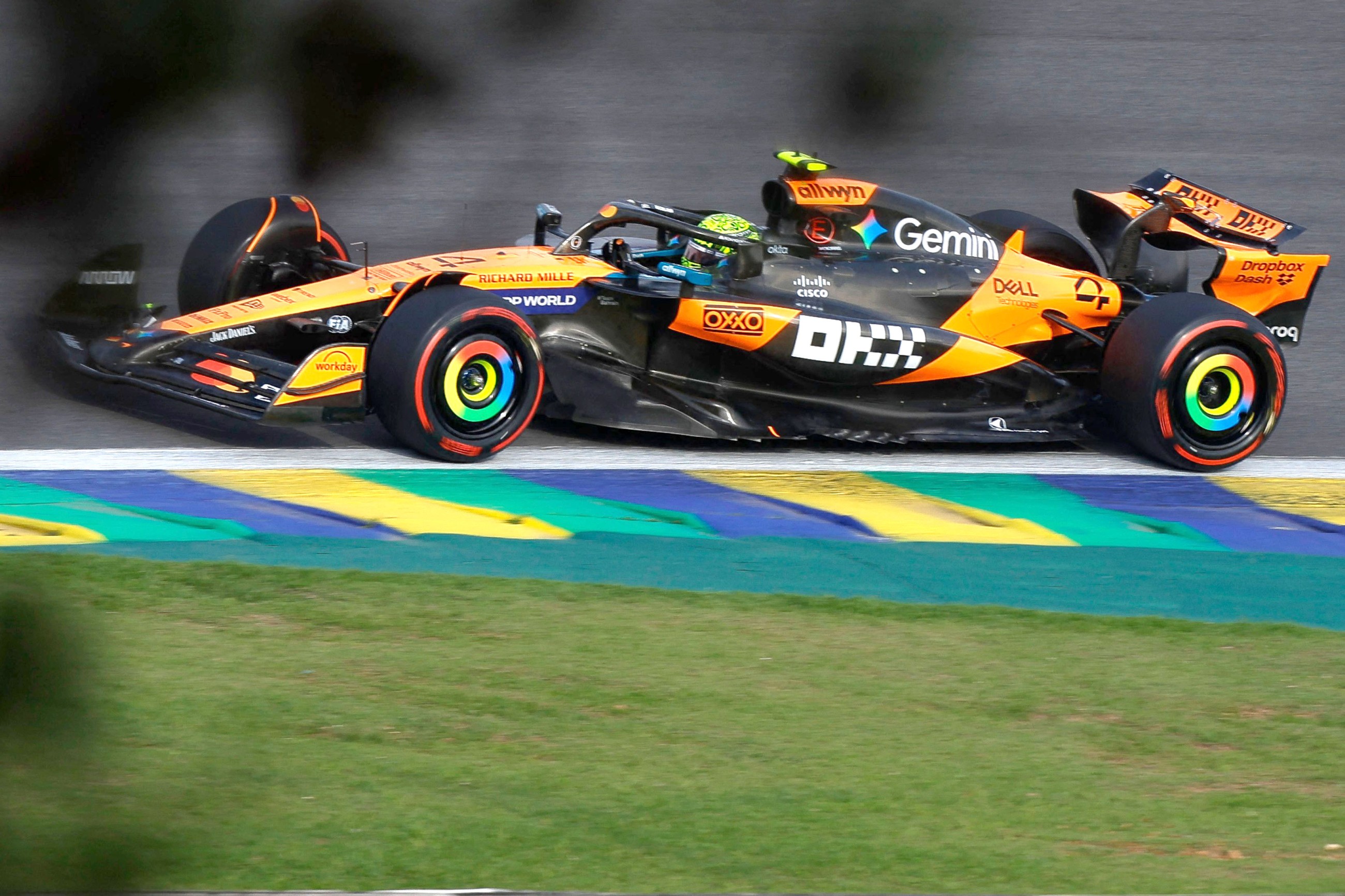 Norris grabs the sprint pole at the Brazilian GP from title rivals