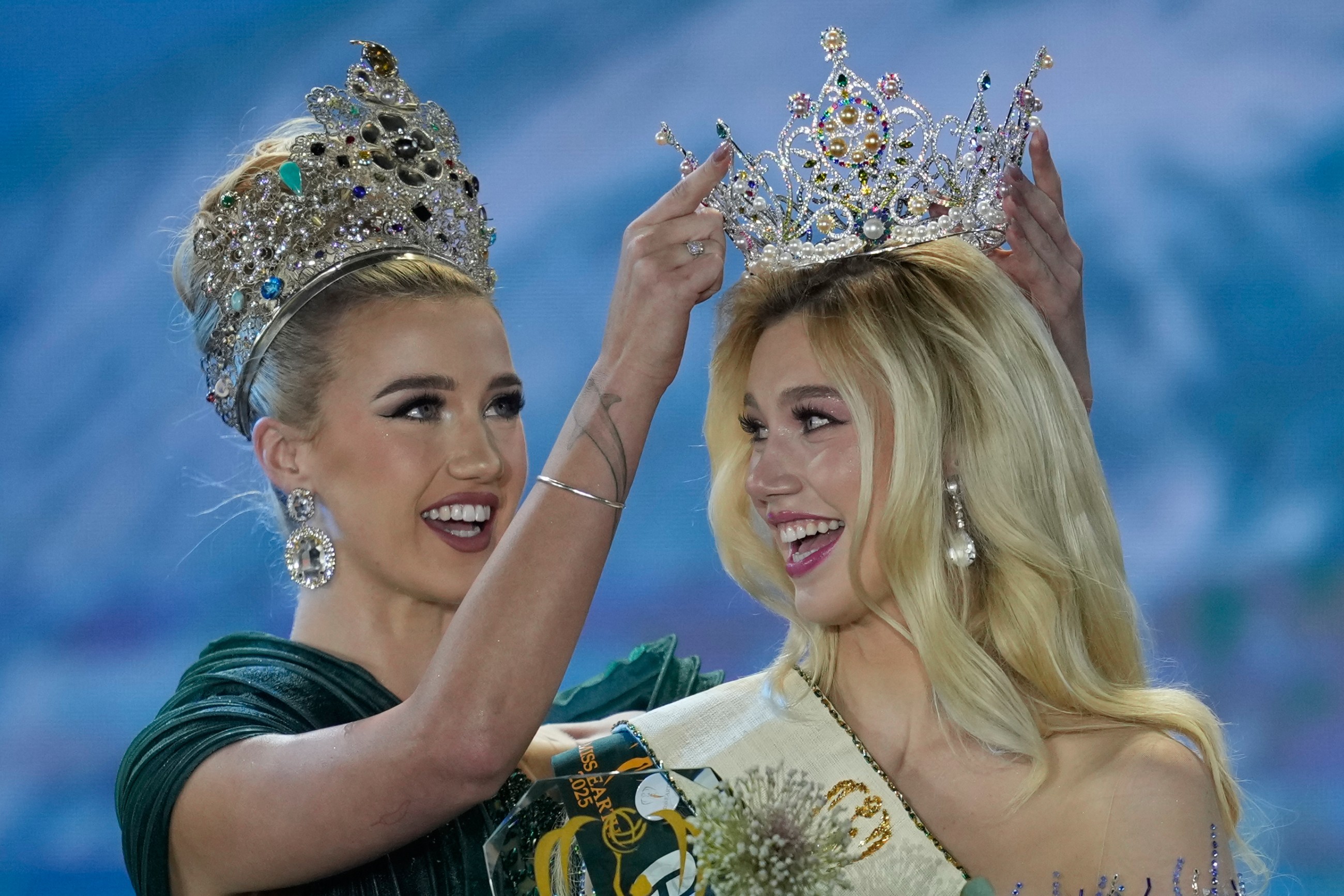 Mistreatment forces contestants to walkout with tears at Miss Universe pageant in Thailand