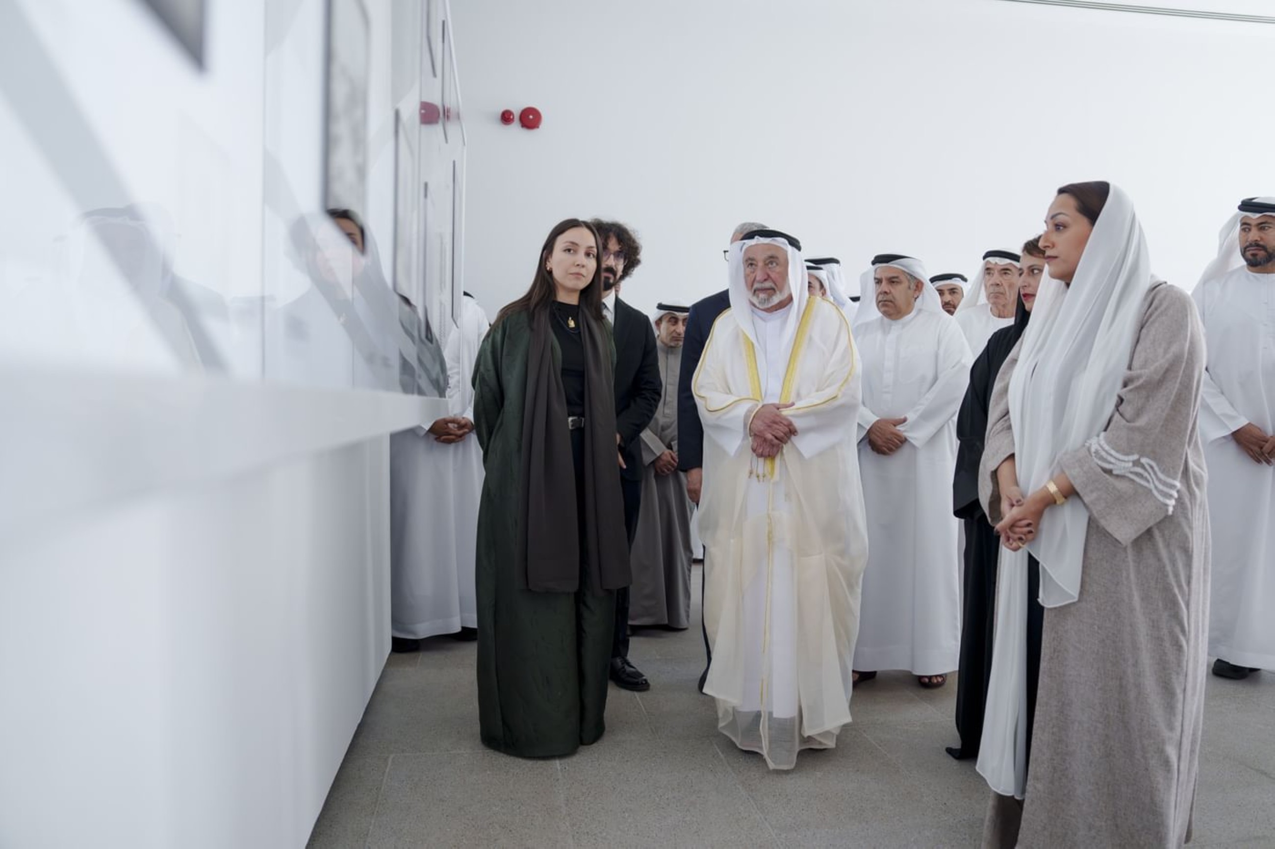 Sheikh Sultan inaugurates Photography Gallery in Al Manakh district