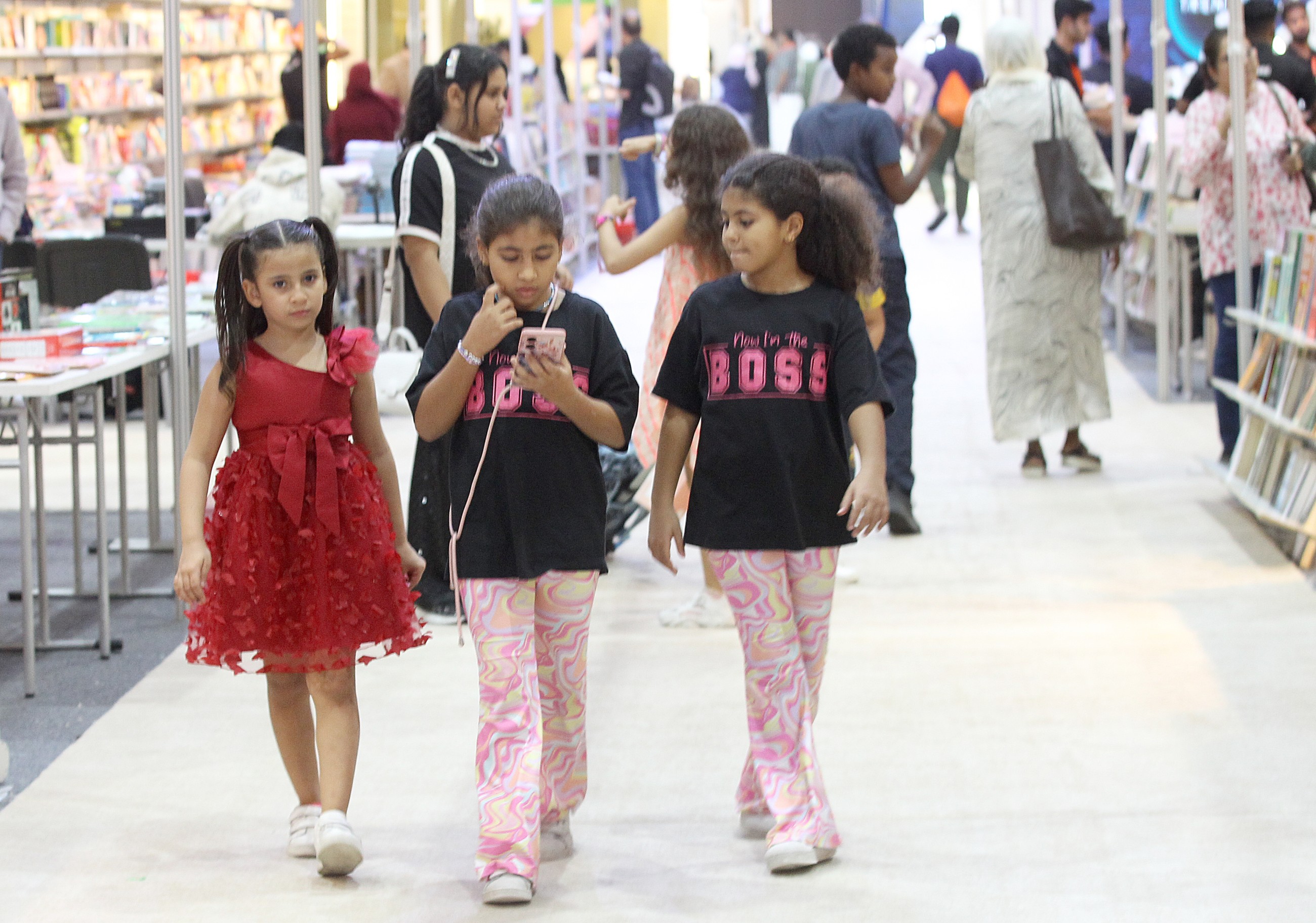 Students learn to draw, write with AI at comic workshop