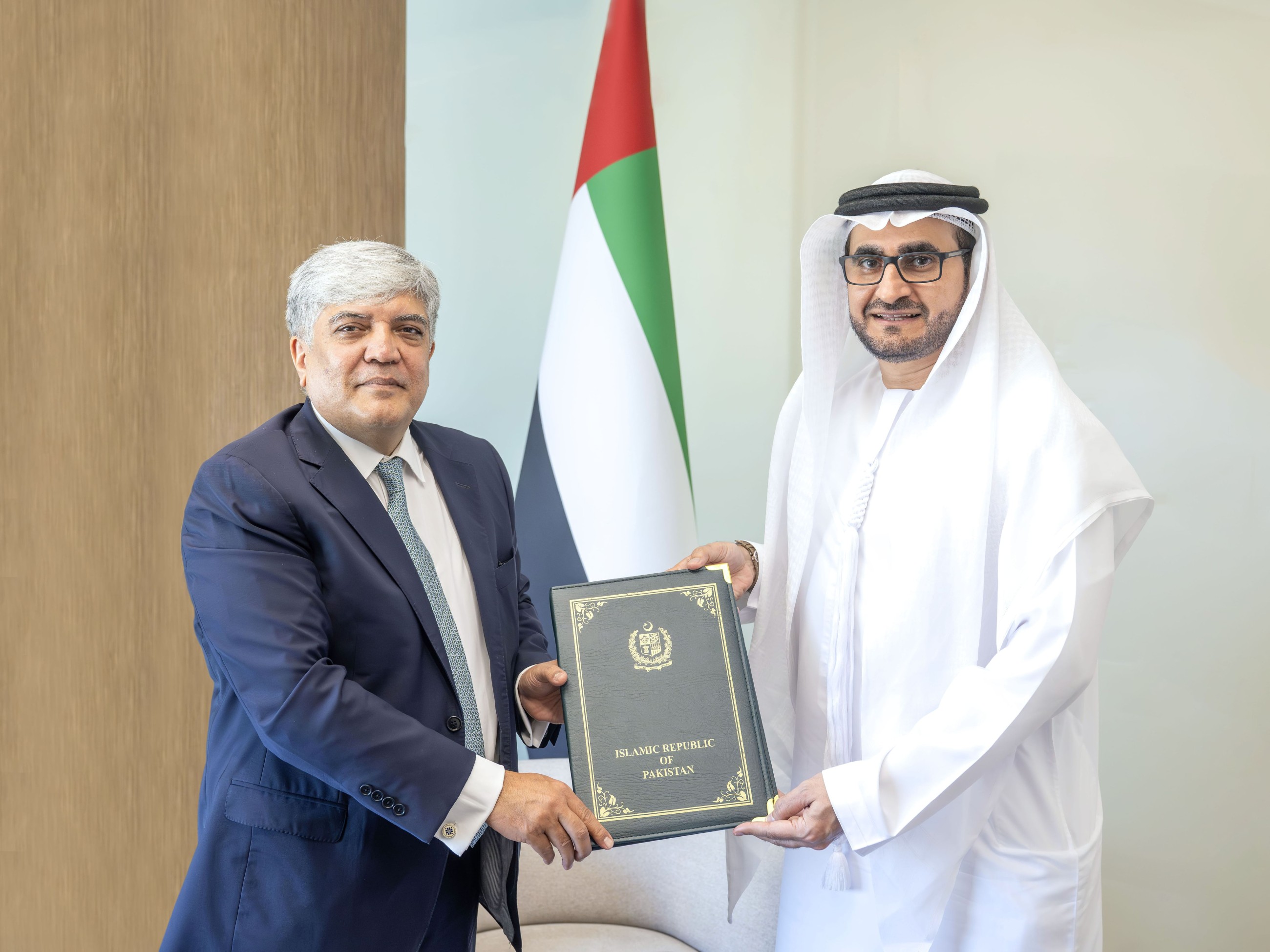 Ministry of Foreign Affairs receives credentials copy from new Pakistani envoy to UAE