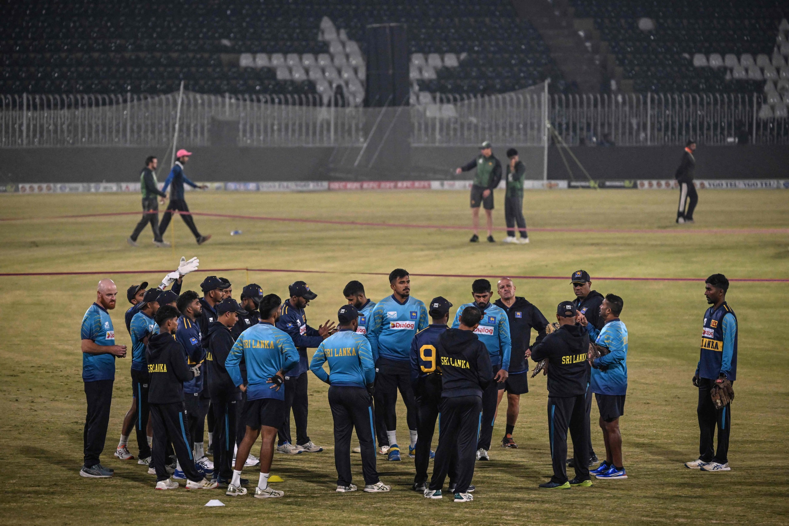 Pakistan deploys army to protect Sri Lankan cricketers