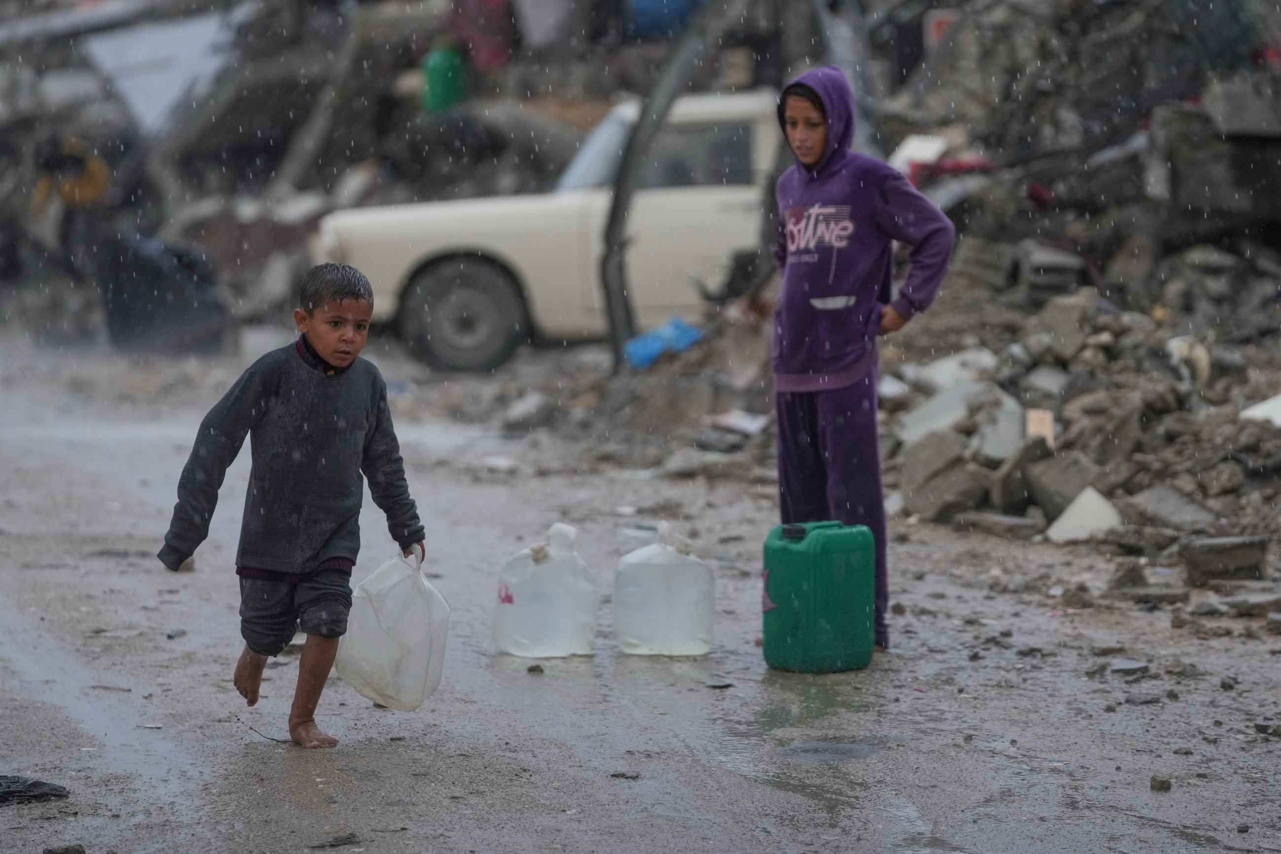 First major winter rain pummels Gaza, destroying makeshift shelters