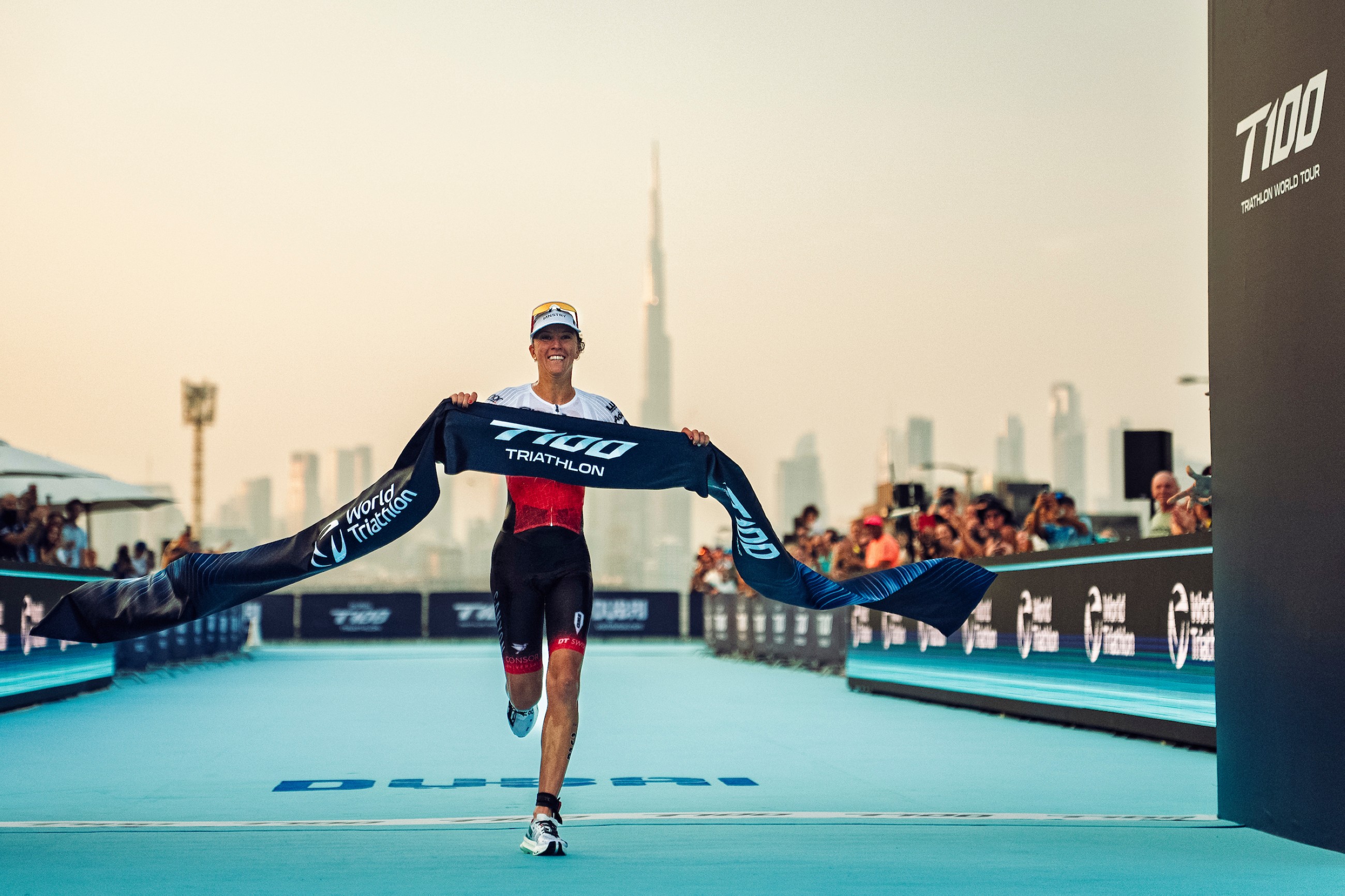 Switzerland's Derron delivers dazzling performance in Dubai T100 World Tour