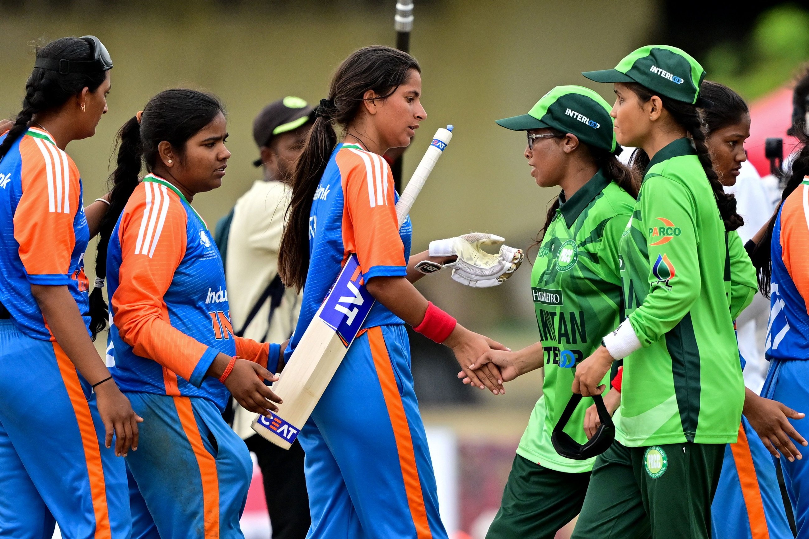 India and Pakistan blind women show spirit of cricket with handshakes
