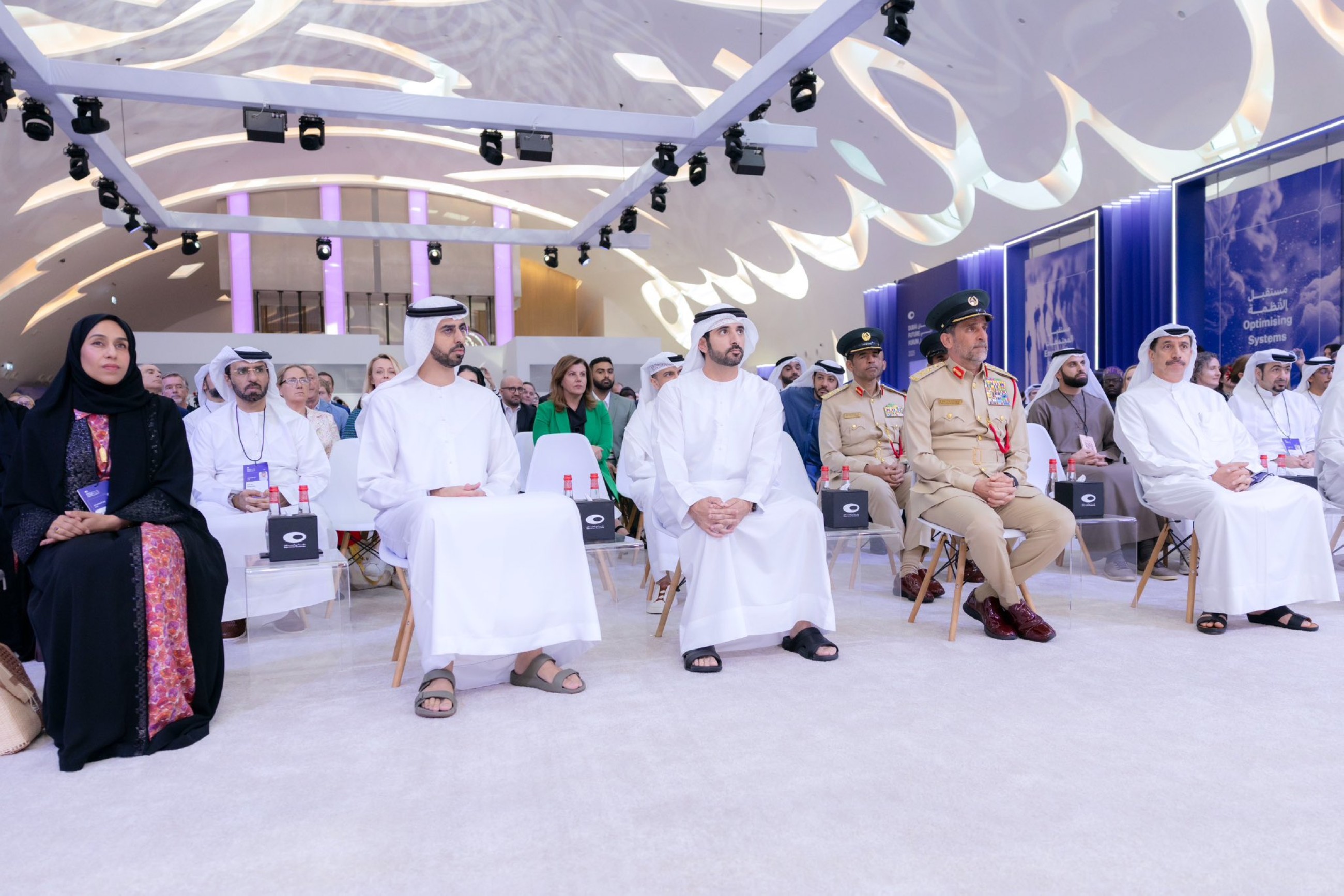 Hamdan attends Dubai Future Forum 2025, honours winners of Dubai Foresight Awards