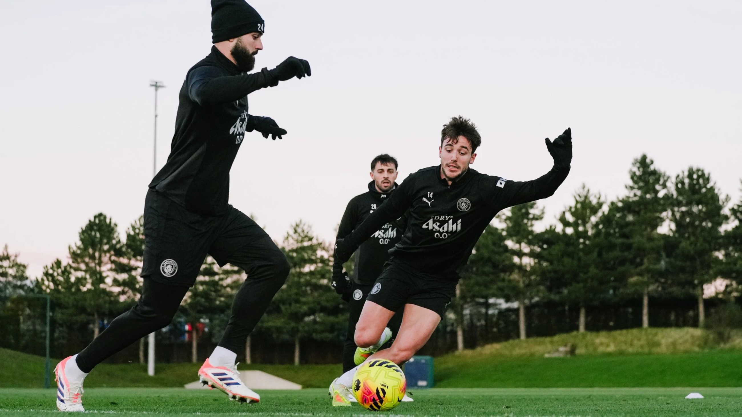 Guardiola says &lsquo;season starts now&rsquo; as Manchester City hunt Arsenal