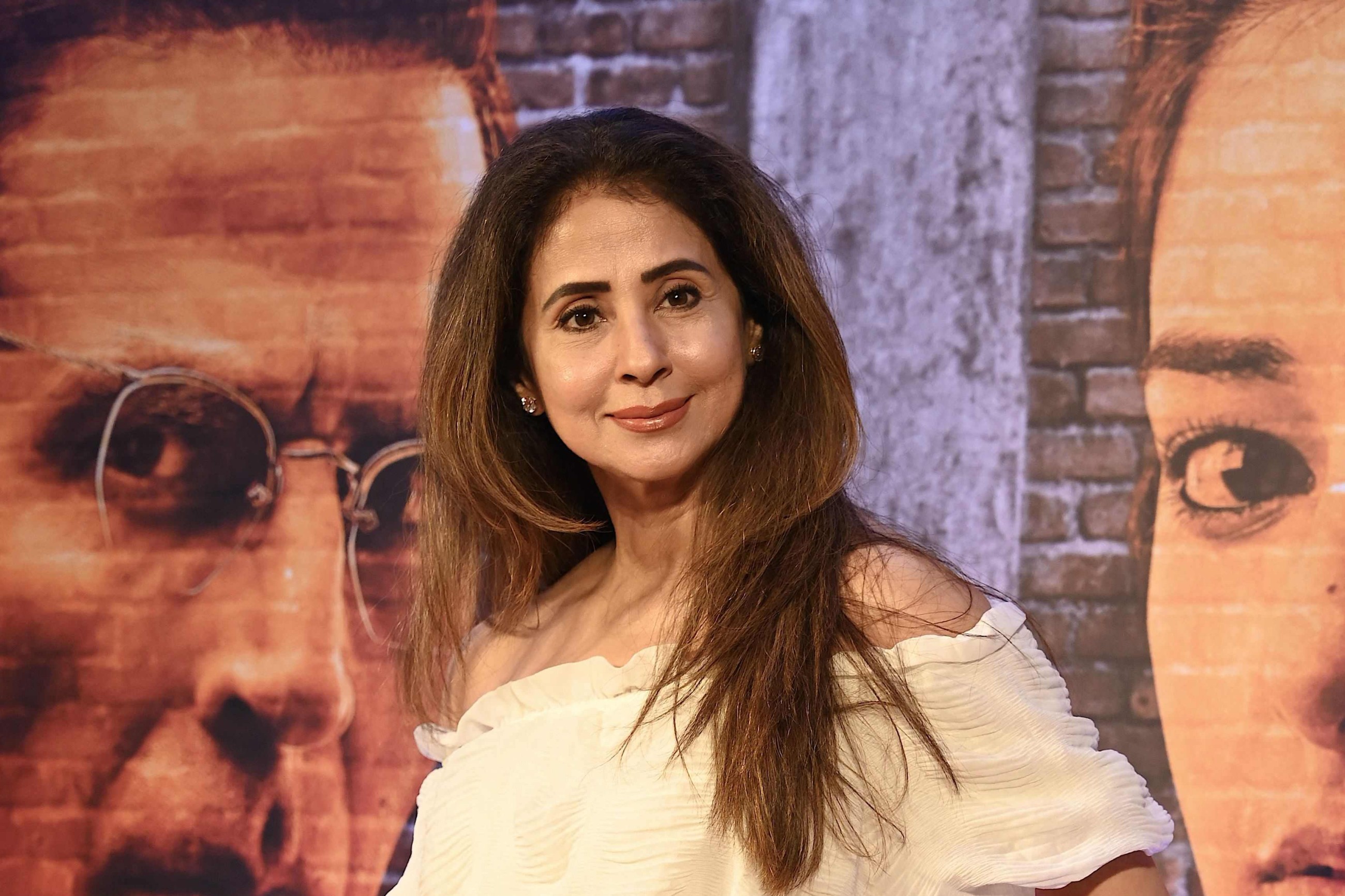 Urmila Matondkar&rsquo;s morning is all about &lsquo;hot coffee and warm cardigan&rsquo;