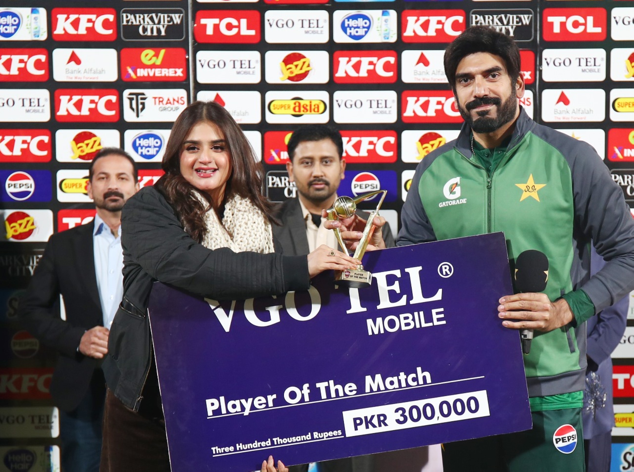 Hat-trick for spinner Tariq as Pakistan seal spot in T20 tri-series final