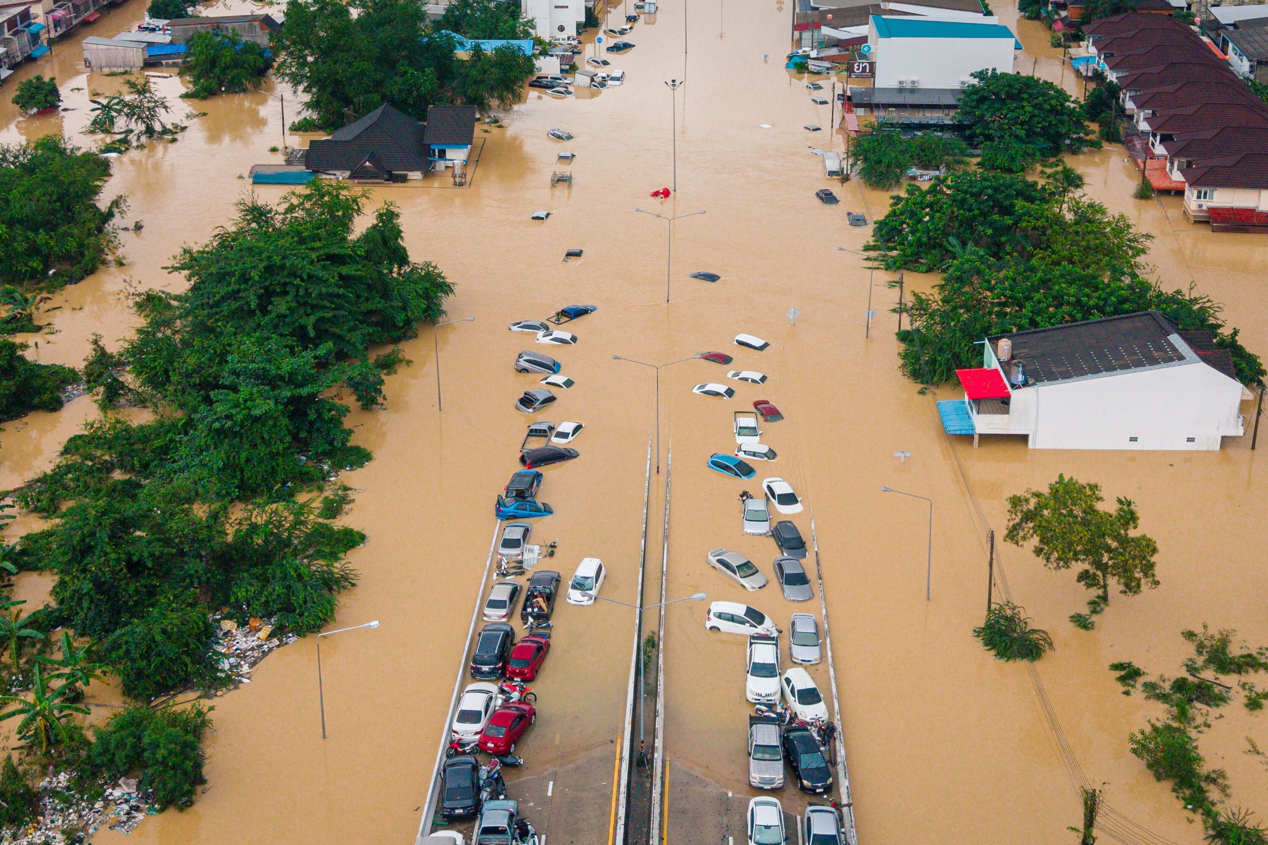 Floods toll rises to 33 in southern Thailand