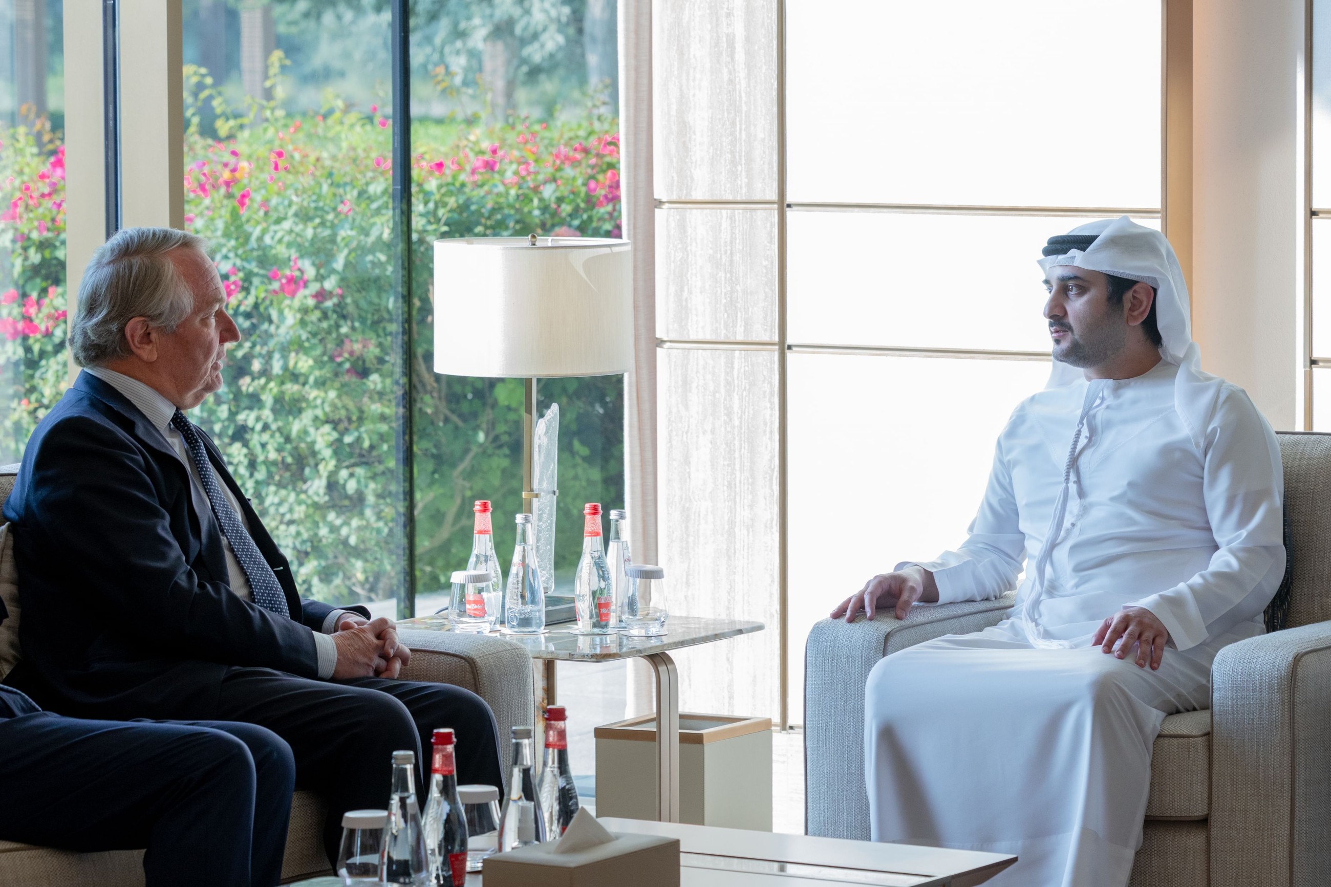 Maktoum Bin Mohammed, Deutsche Bank chairman discuss rapid growth witnessed in UAE&rsquo;s banking sector