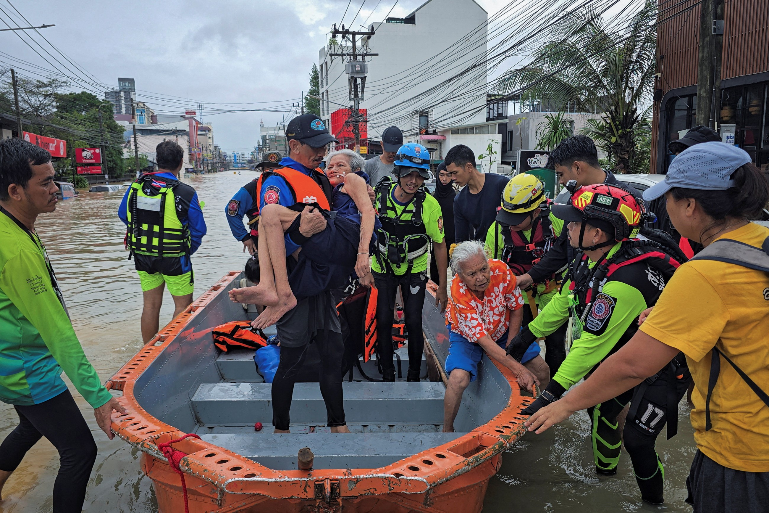 Rescuers step up recovery operations as Southeast Asia flood death toll reaches 321