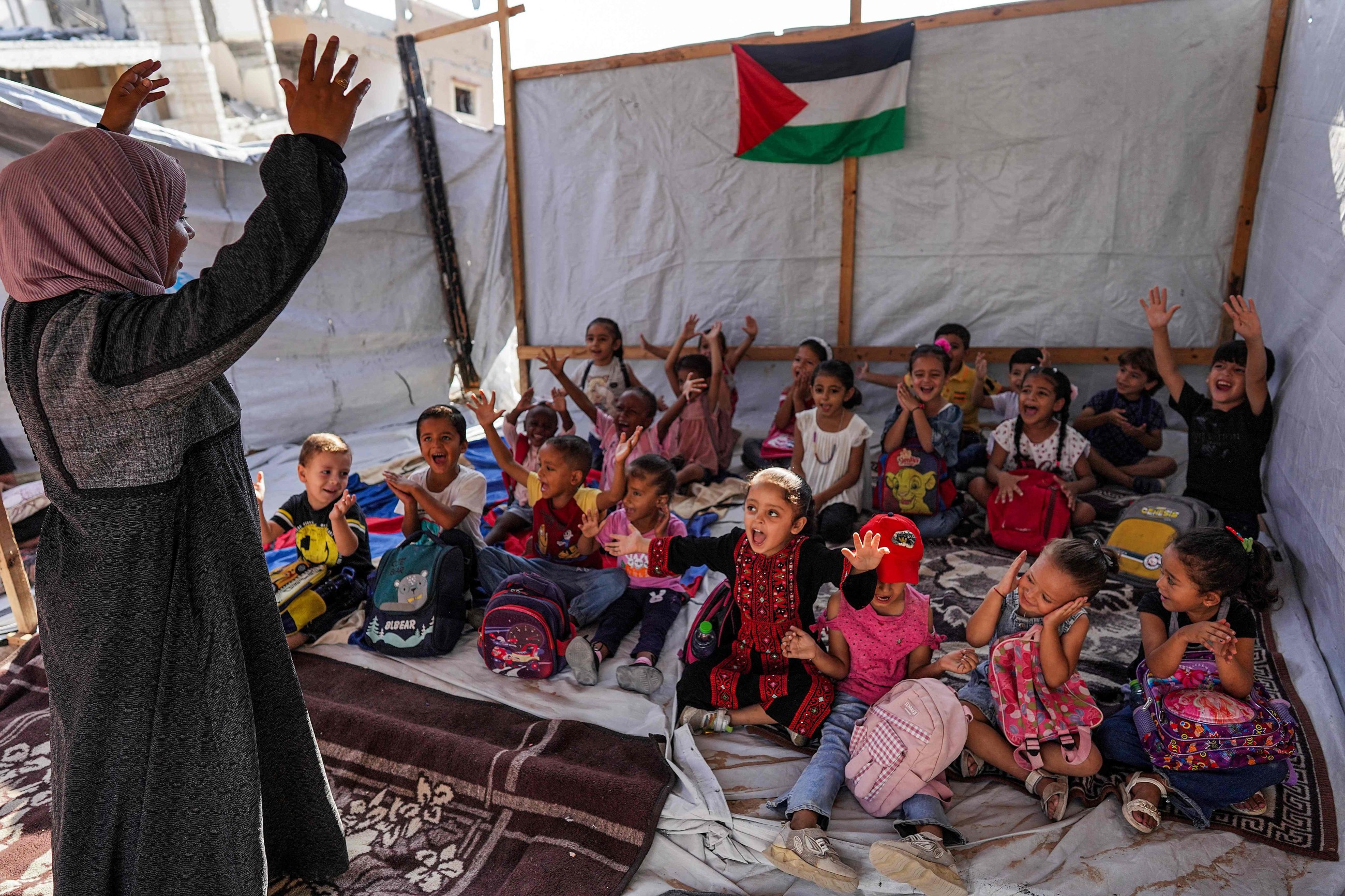 Schools but no books: Gaza's children return to makeshift classrooms
