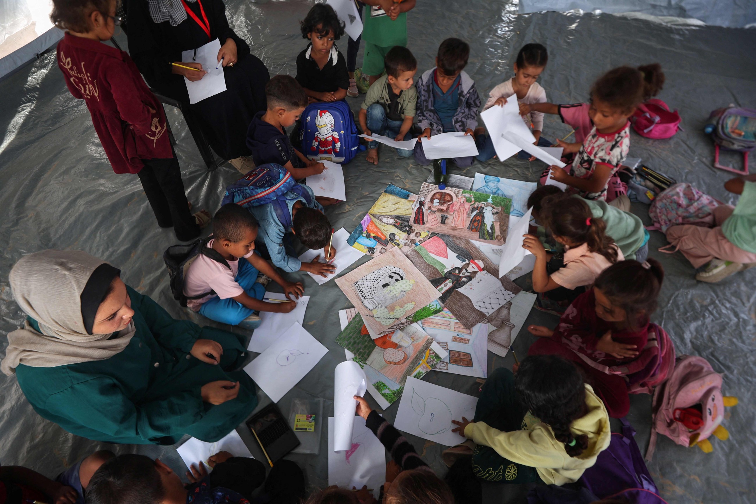 Schools but no books: Gaza's children return to makeshift classrooms