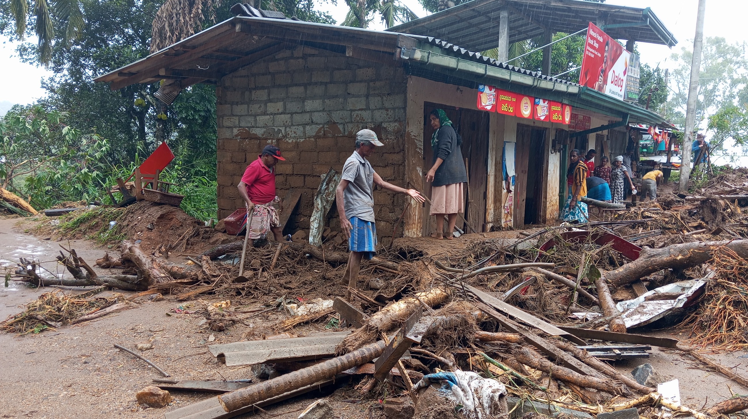 Sri Lanka flood, landslide toll rises to 334, over 400 missing