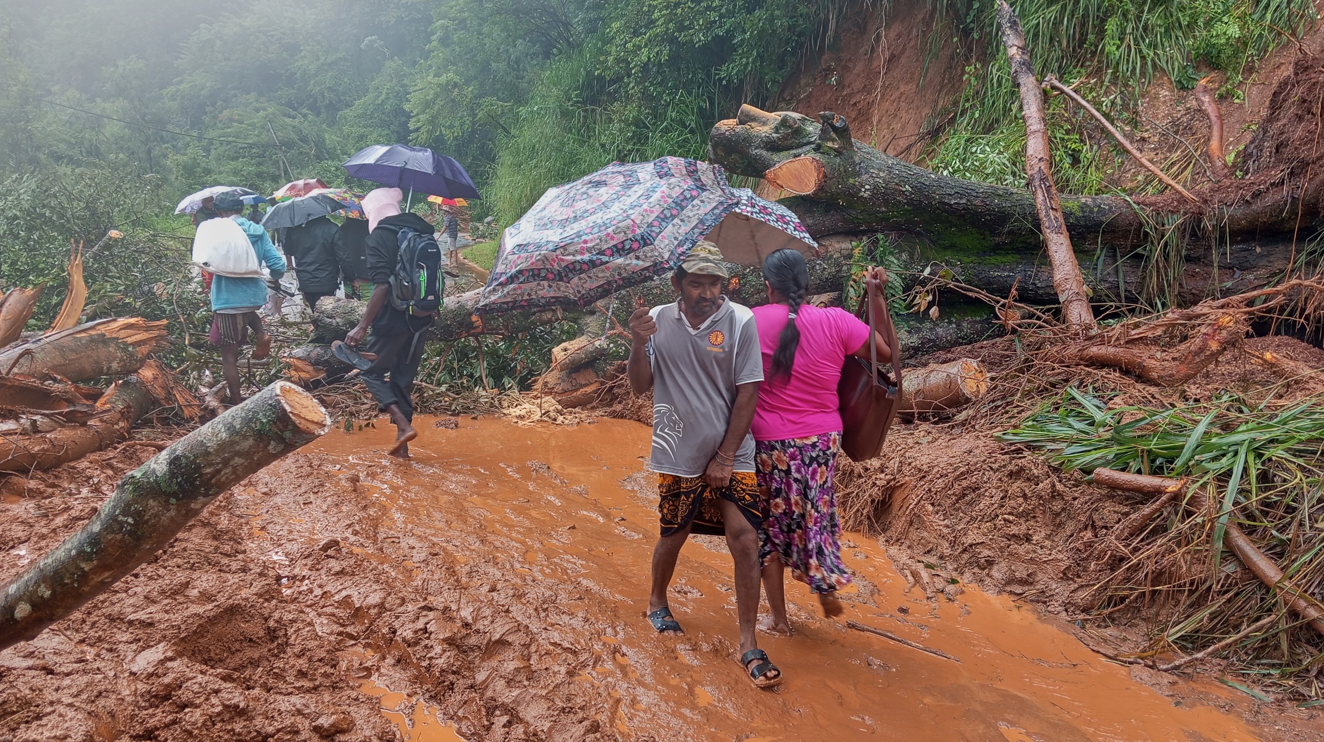 Sri Lanka flood, landslide toll rises to 334, over 400 missing
