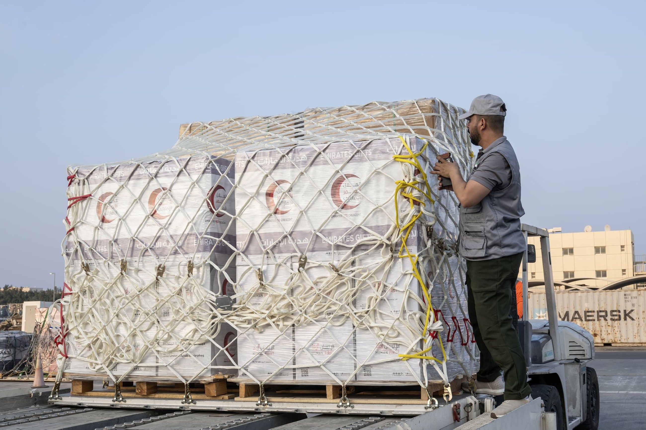 UAE sends humanitarian aid to flood-hit Sri Lanka