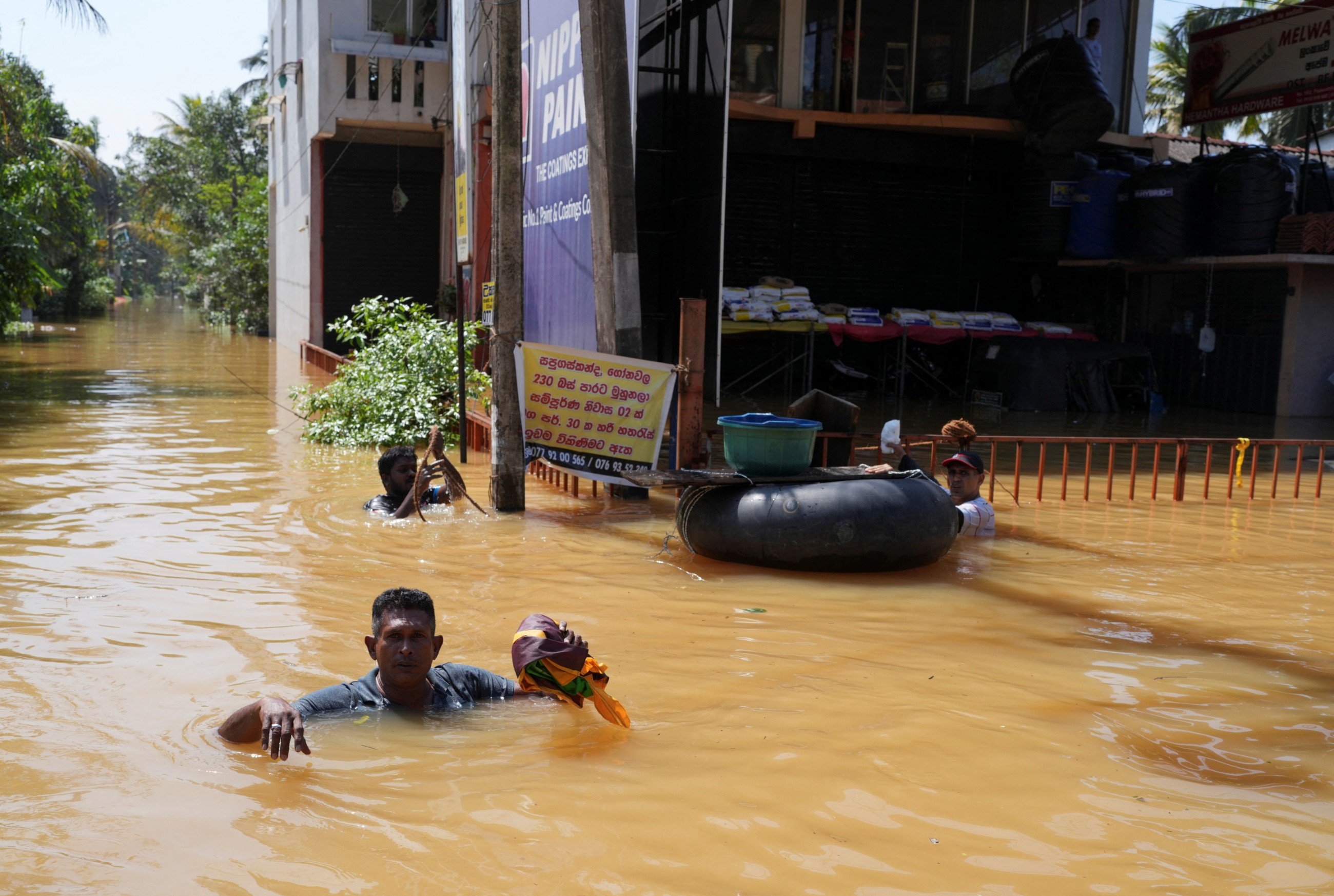 Over 1,400 killed in Indonesia, Sri Lanka, Malaysia and Thailand floods