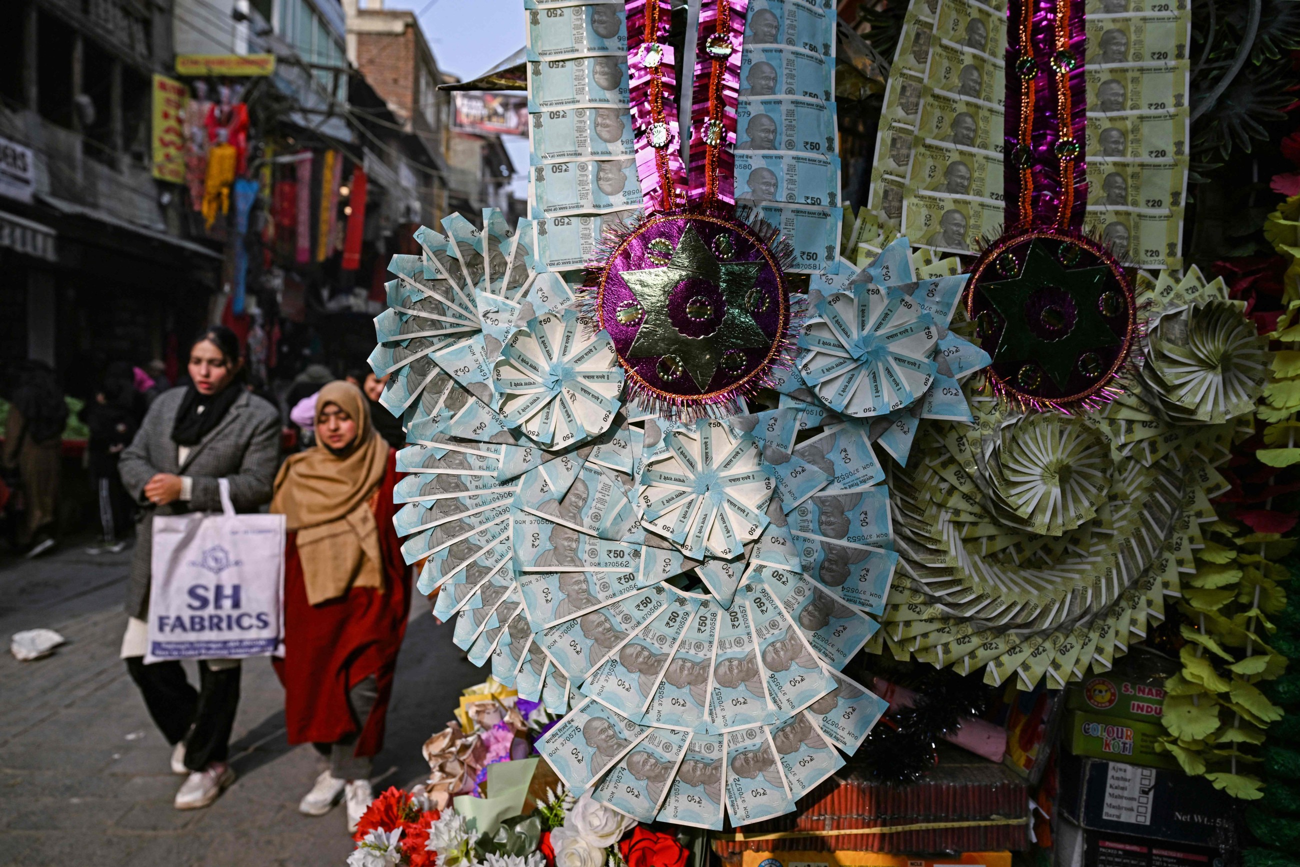 Indian rupee crashes to record low beyond 90 per US dollar