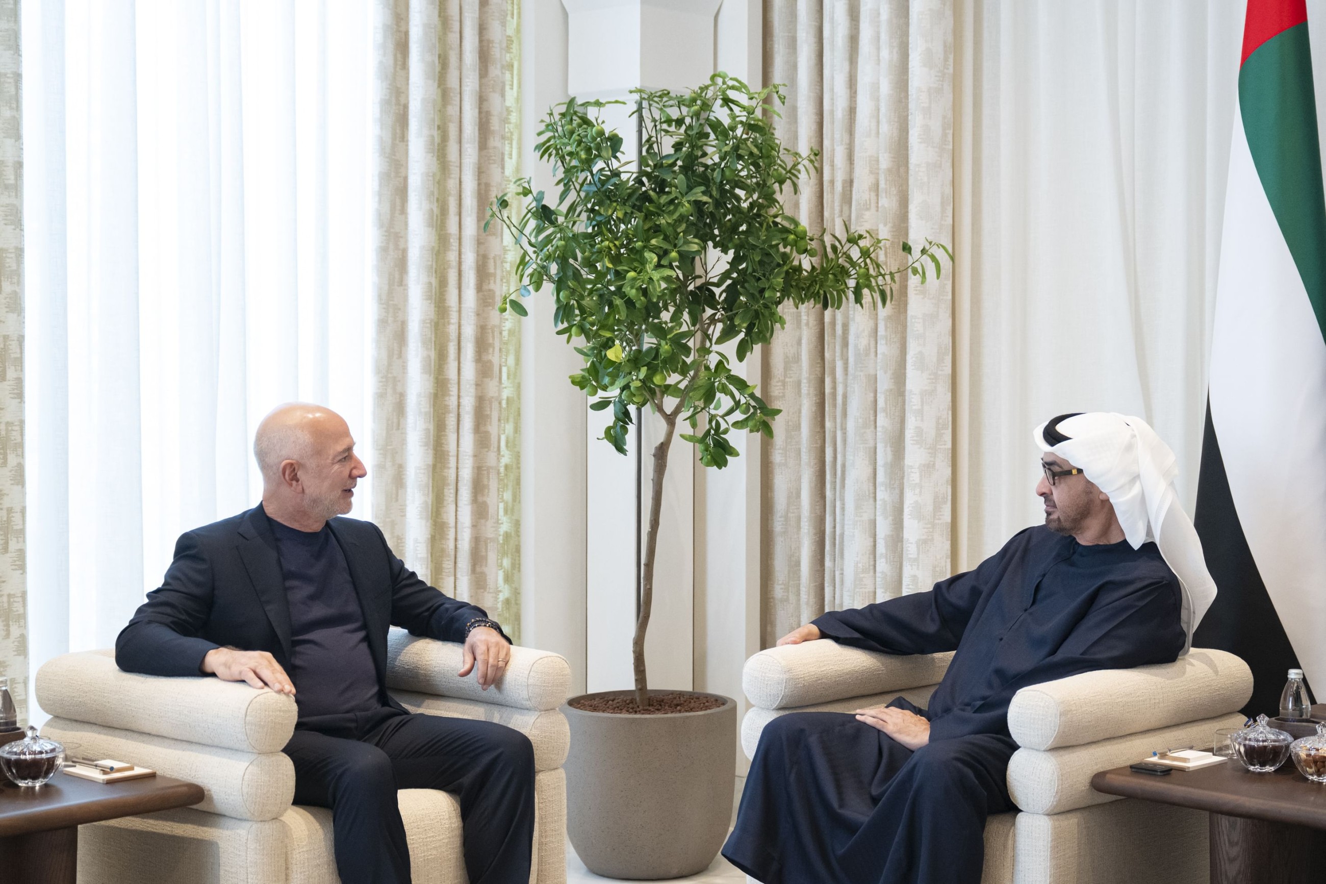 Sheikh Mohamed, Bezos discuss fostering partnerships in innovation, technology and AI