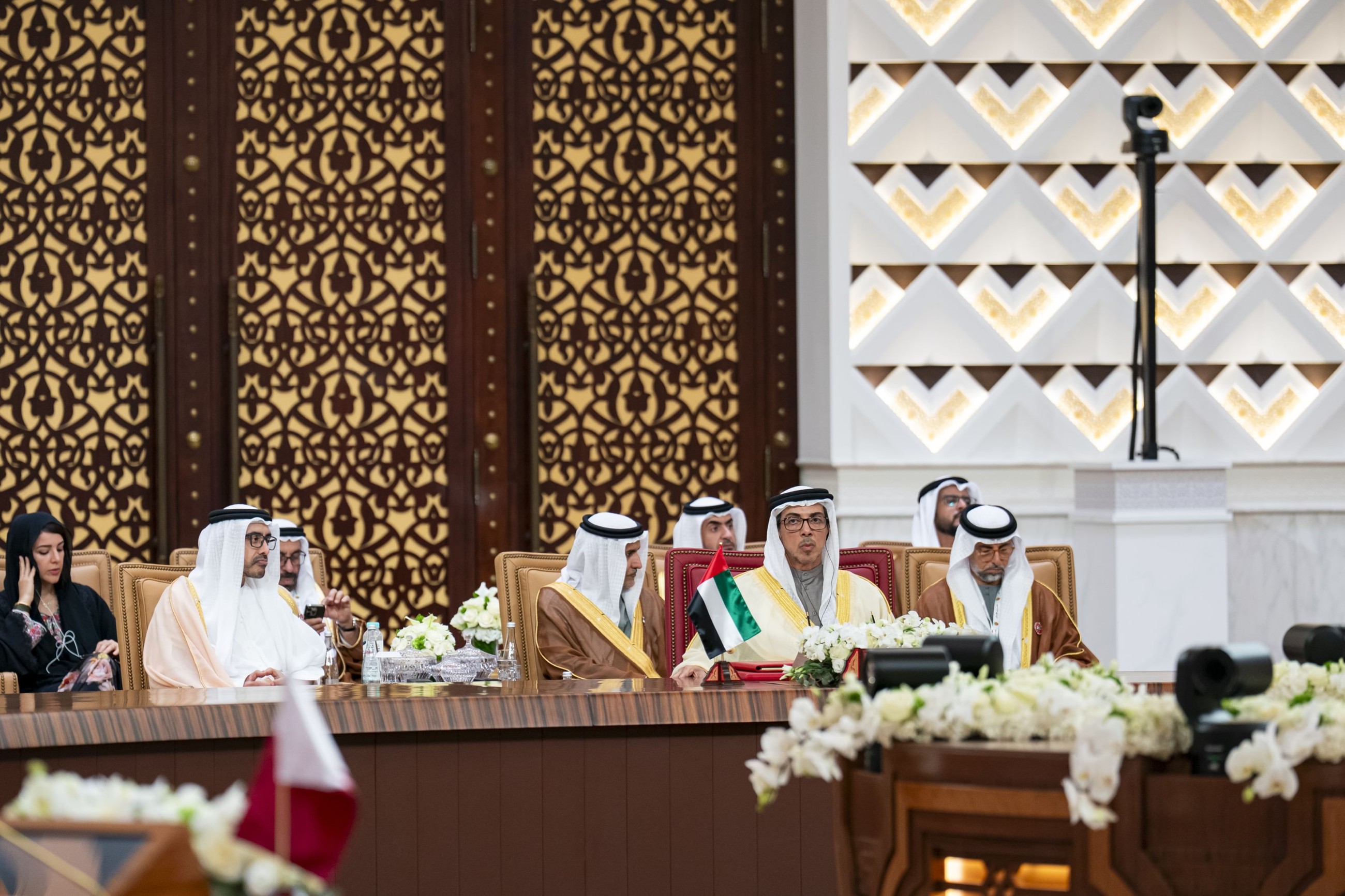 Sheikh Mansour attends GCC Summit, affirms UAE support for joint Gulf action towards peace in region