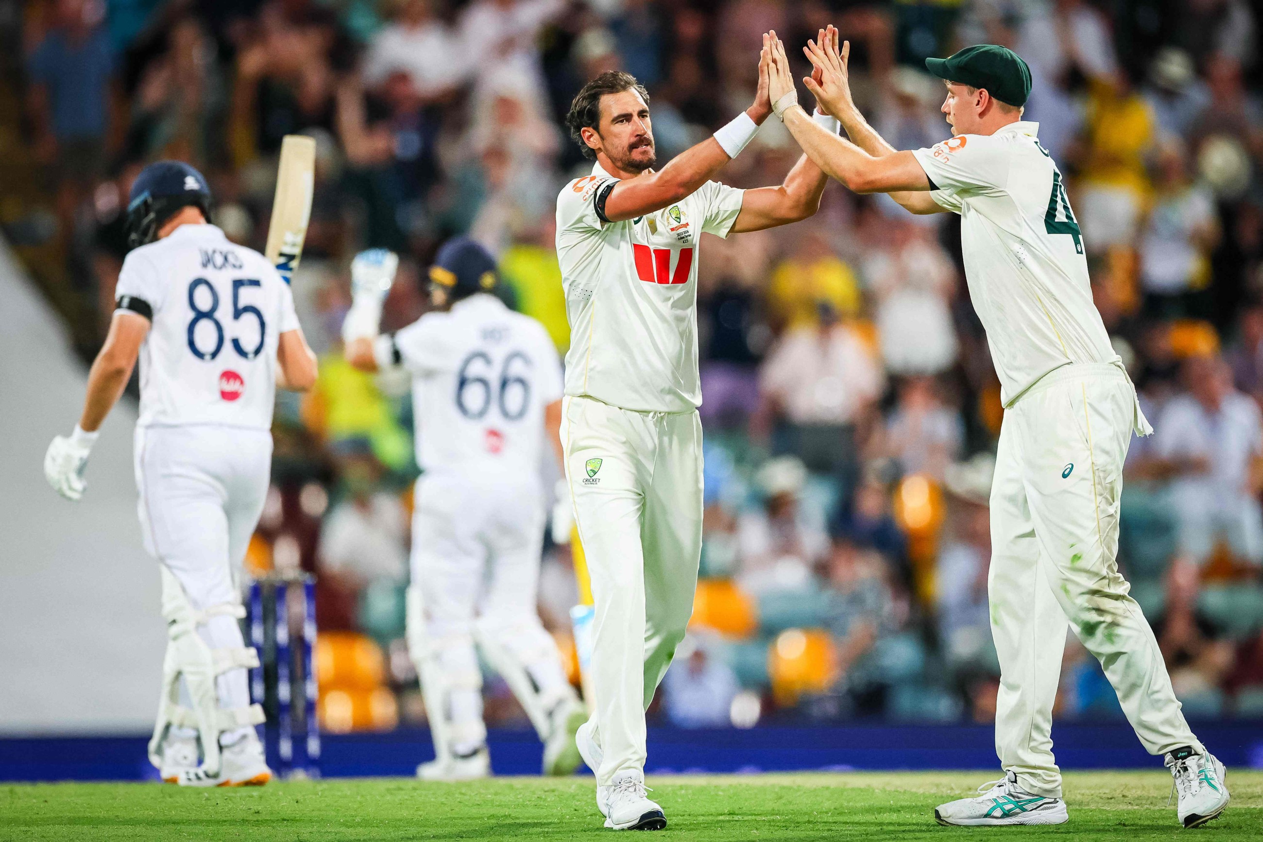 Starc&rsquo;s all-round show pushes Australia on brink of win over England in 2nd Ashes Test