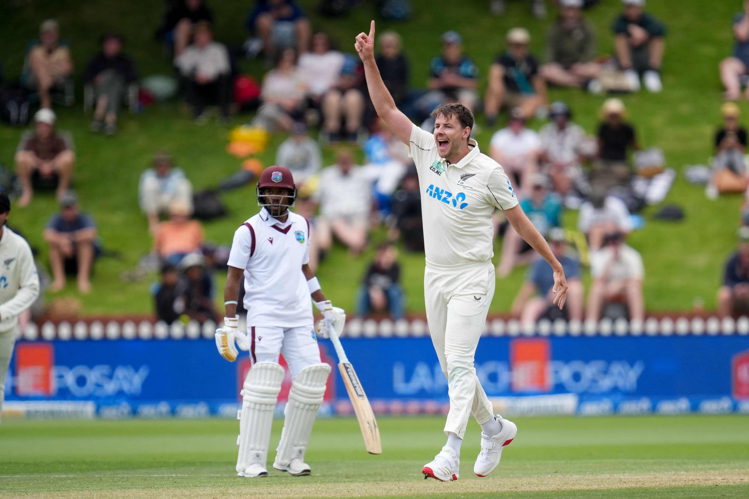 Duffy&rsquo;s five-for powers NZ to thumping win over Windies