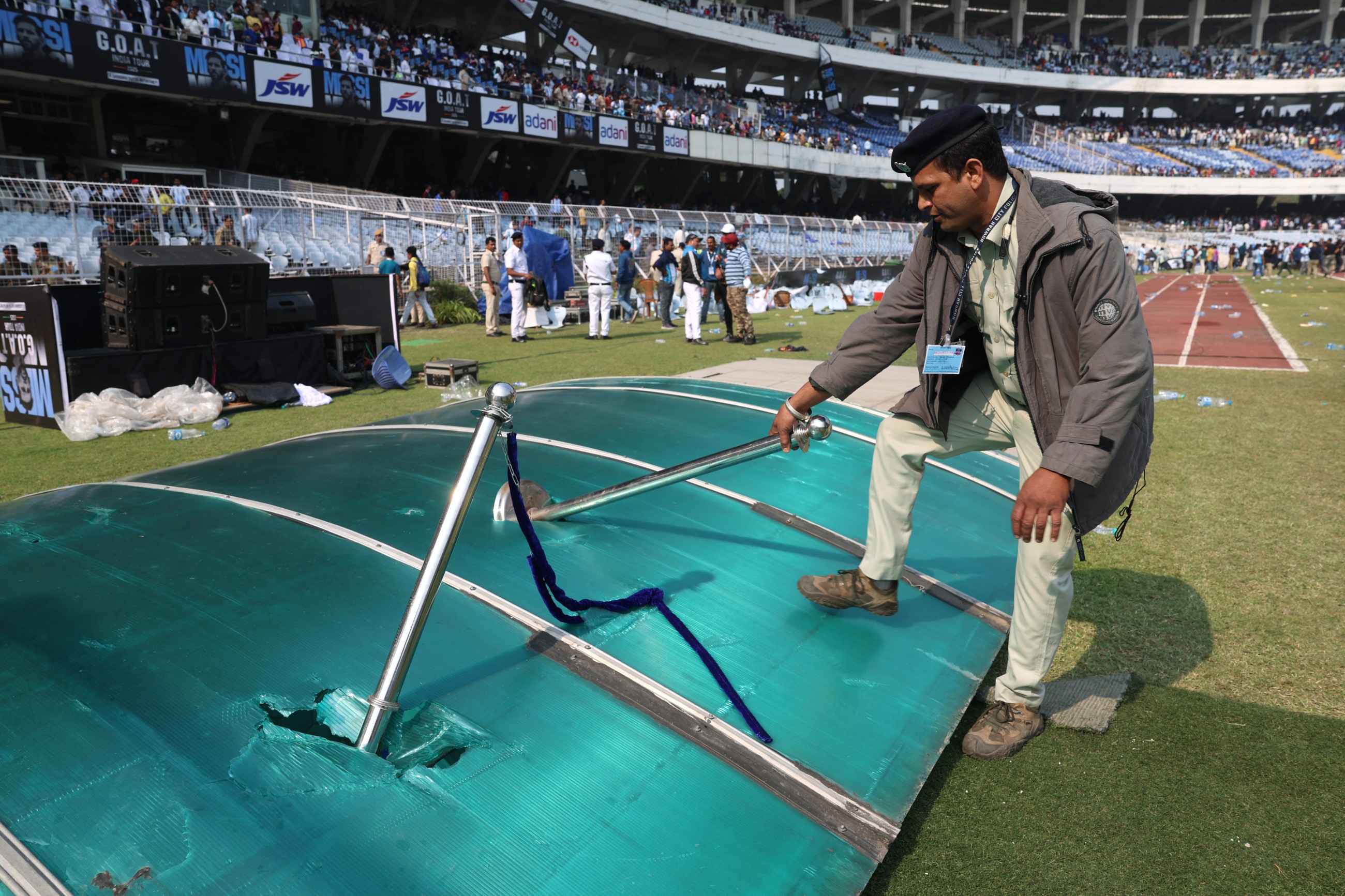 Angry football fans vandalise India stadium after Messi's abrupt exit