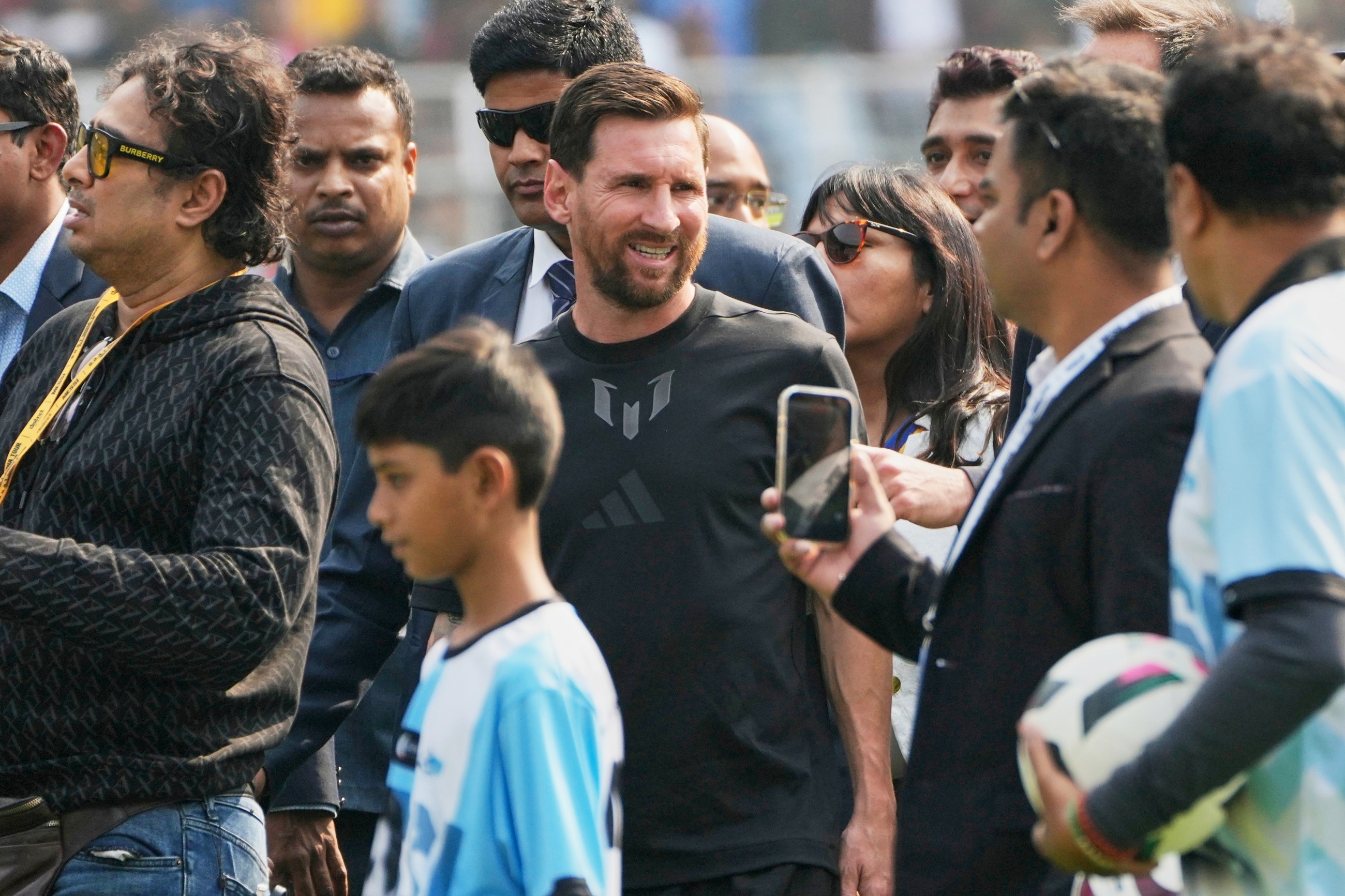 Angry football fans vandalise India stadium after Messi's abrupt exit