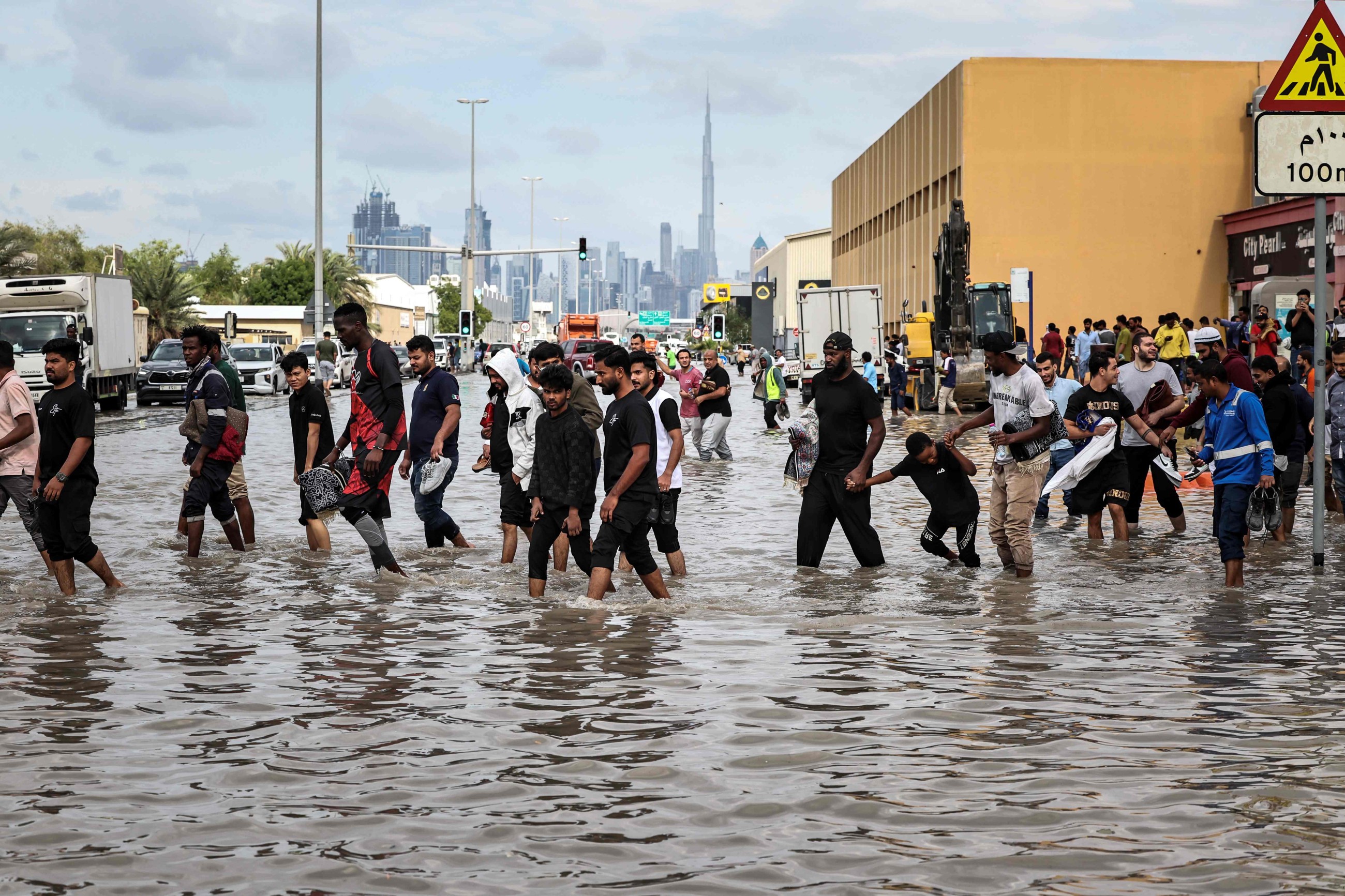 Dubai Police warn residents to stay indoors because of rain
