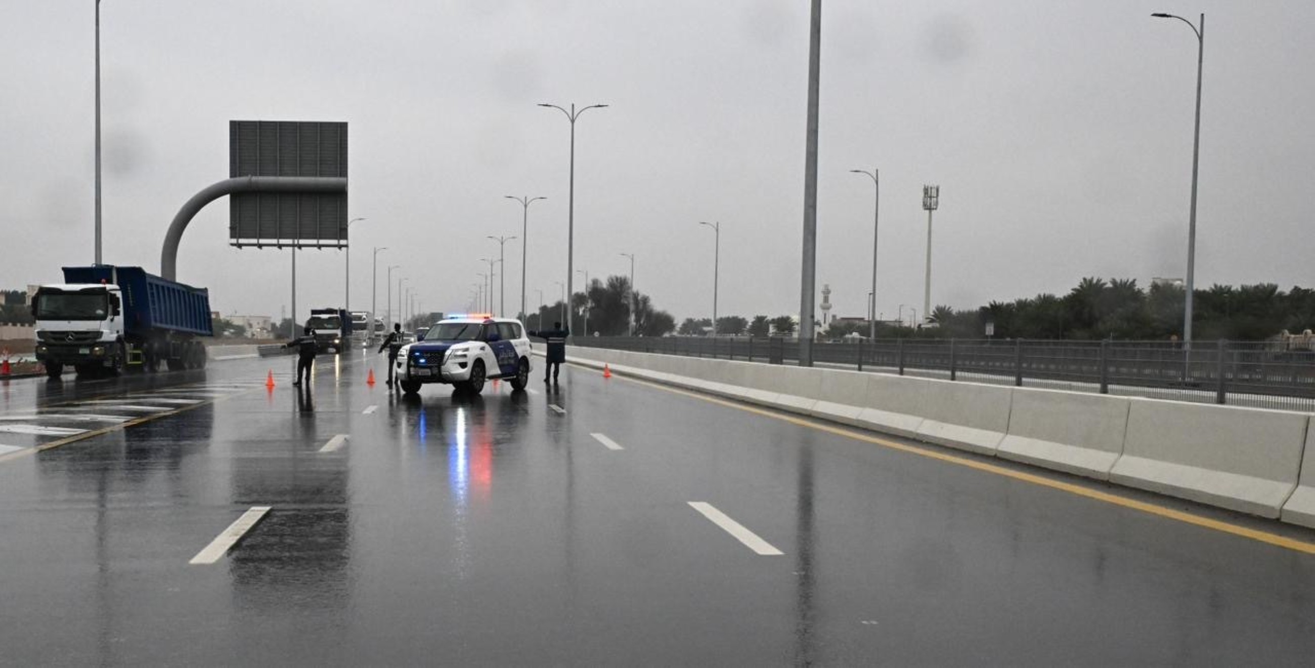 UAE forecasts clear weather on Thursday with chance of light rain