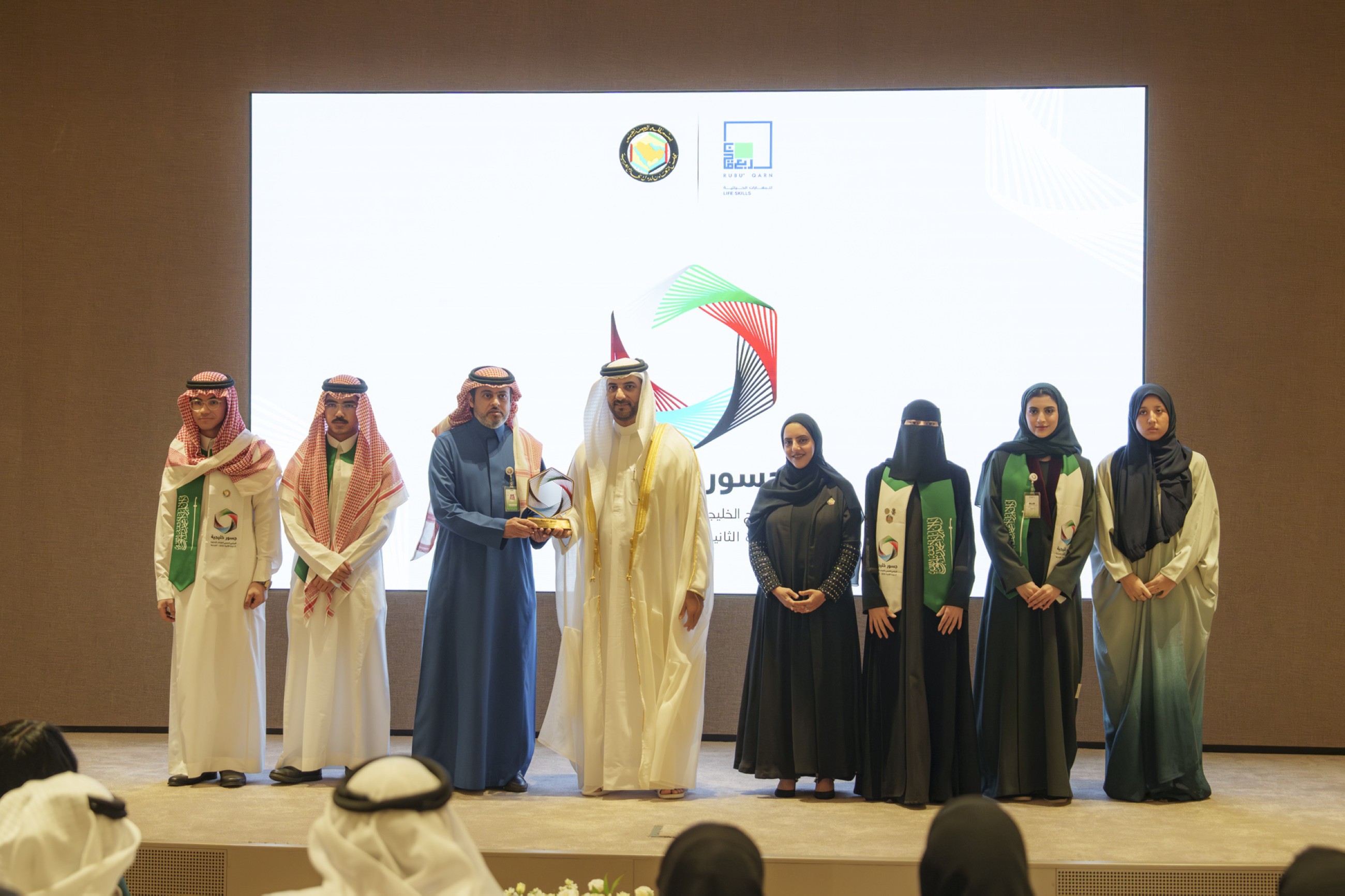 Sultan Bin Ahmed attends 'Gulf Bridges 2&rsquo; closing ceremony