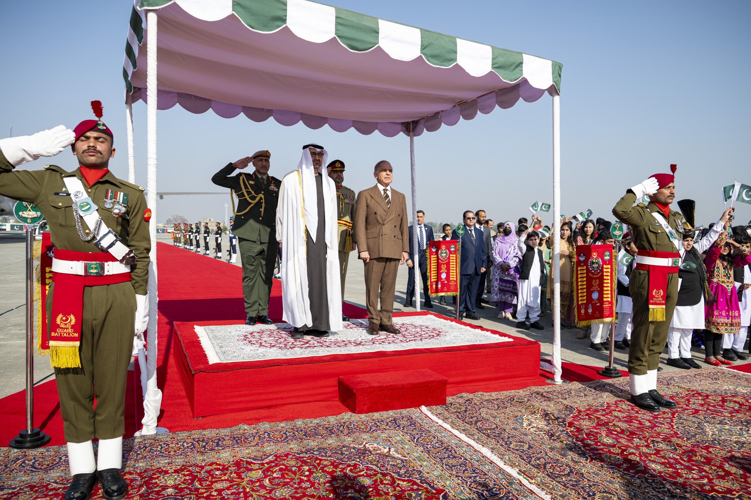 UAE President, Pakistani PM discuss bilateral cooperation