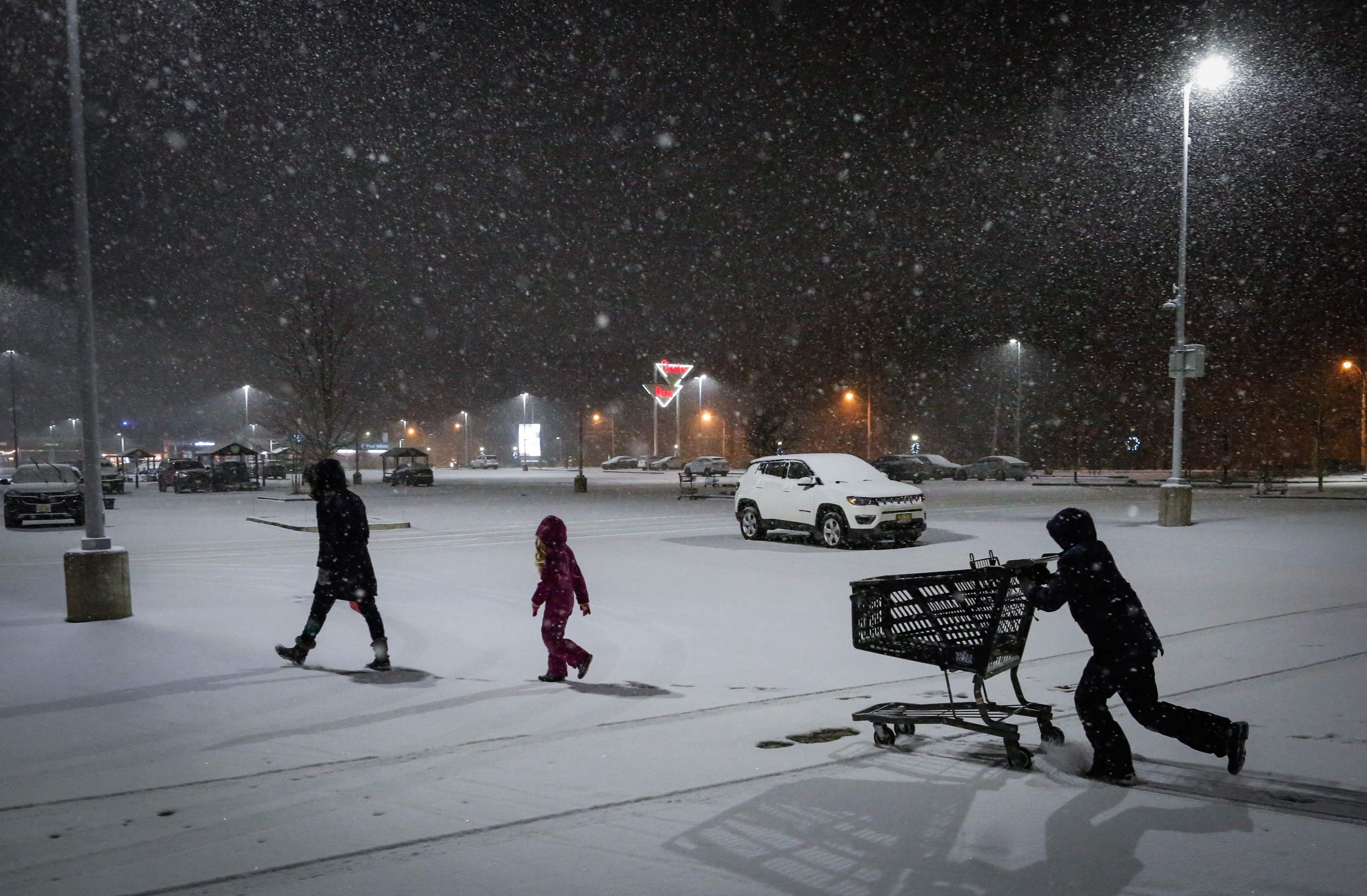 Air travel disrupted, states announce weather emergency as winter storm bears down on US Northeast