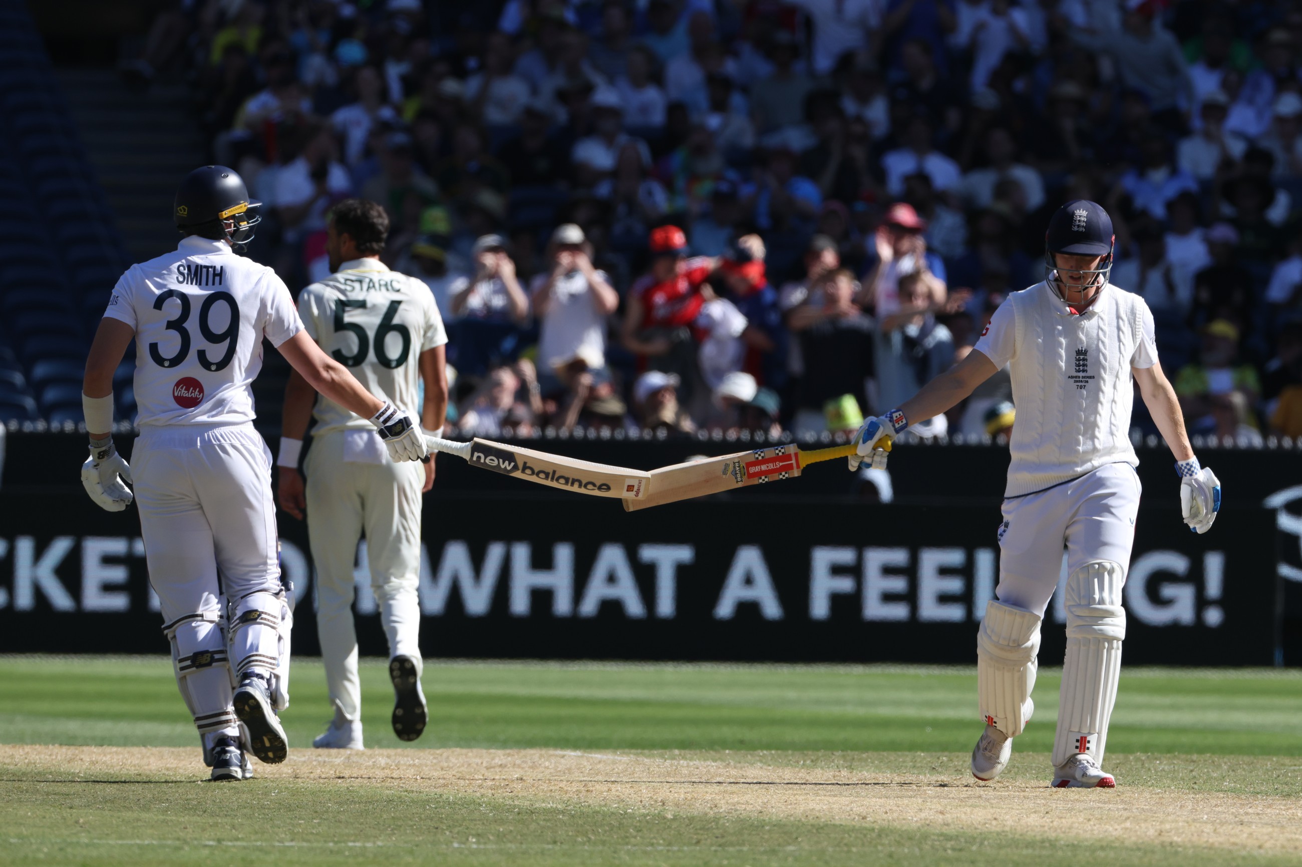 England snap 15-year losing streak to win chaotic 4th Ashes Test