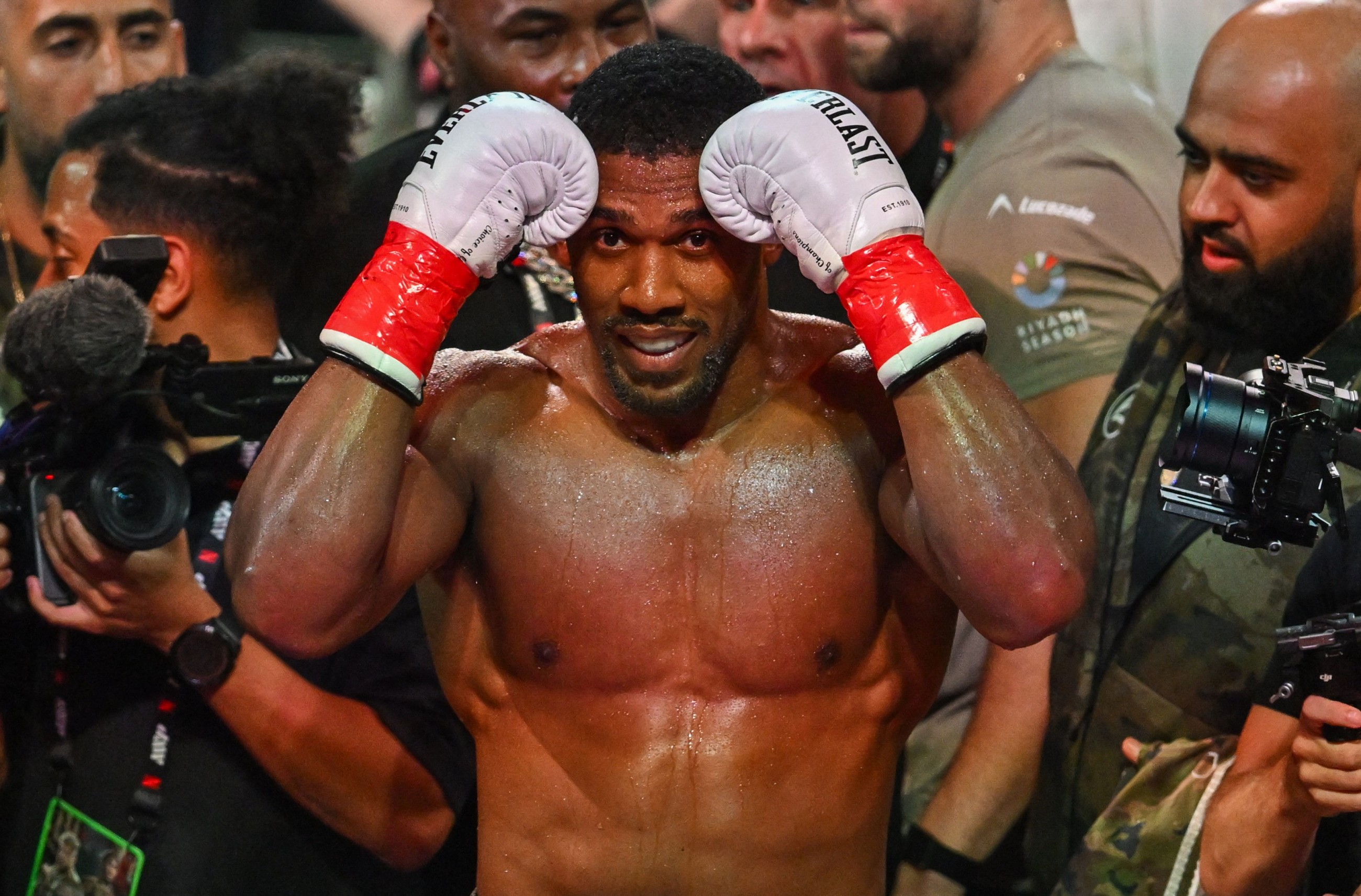 British boxer Anthony Joshua hurt in fatal car crash in Nigeria