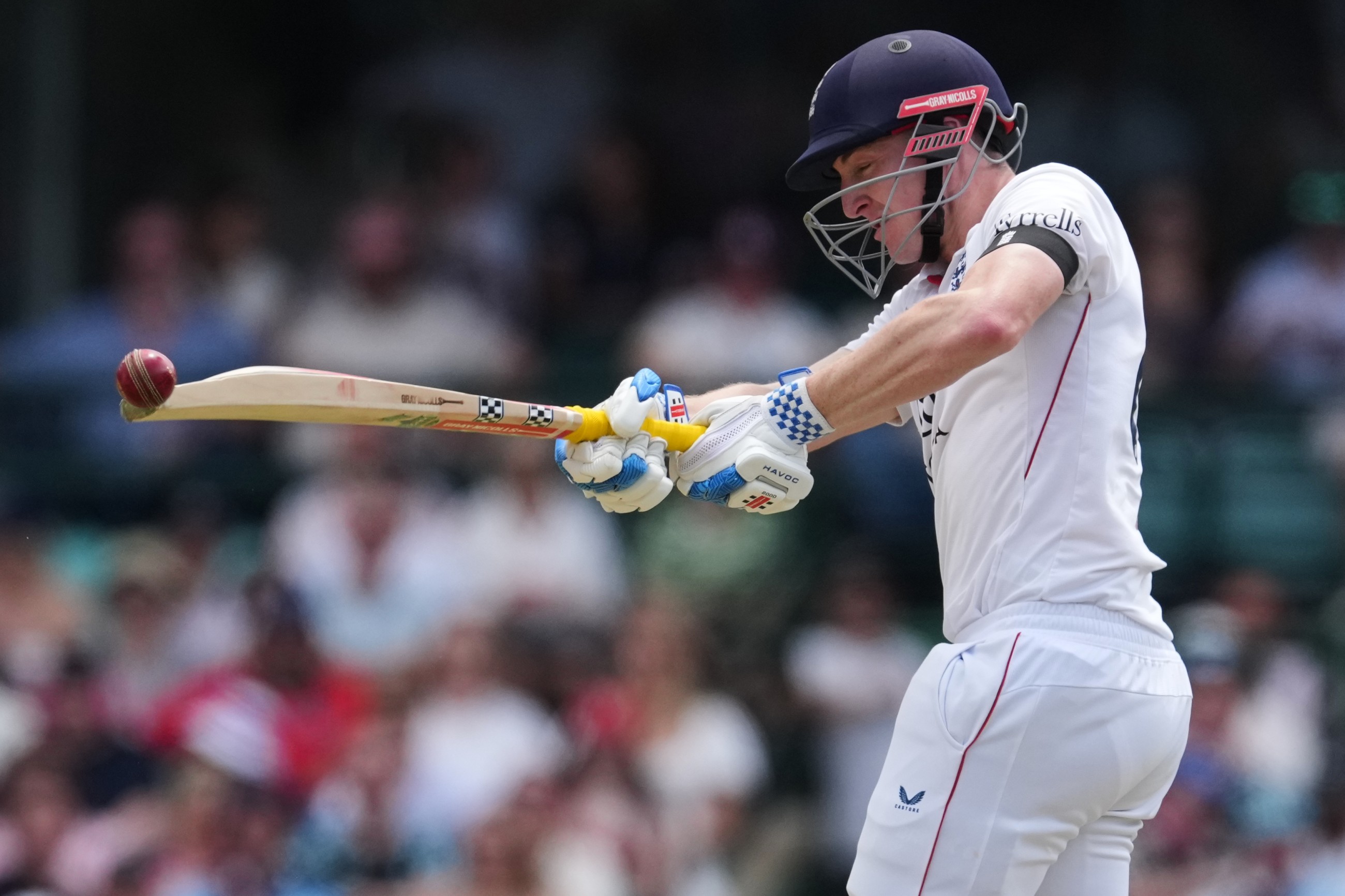 Root and Brook consolidate England&rsquo;s innings with century stand before bad light stops play in fifth Test