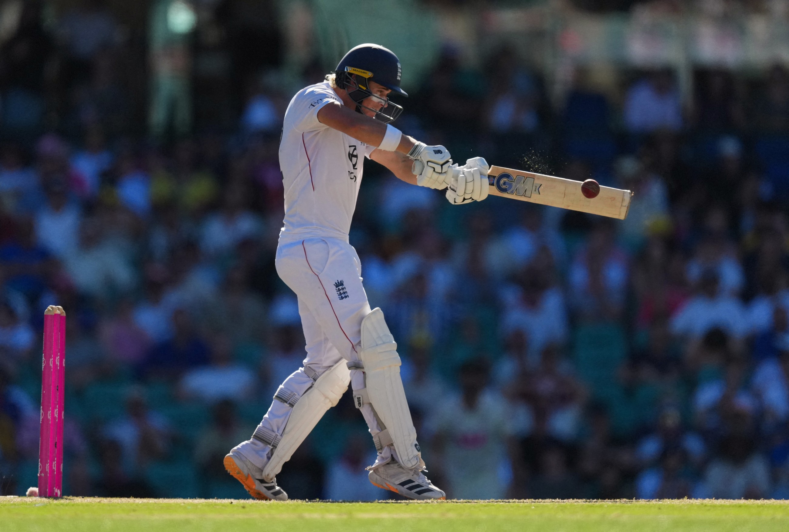 Bethell’s first Test century gives  England glimmer vs Australia