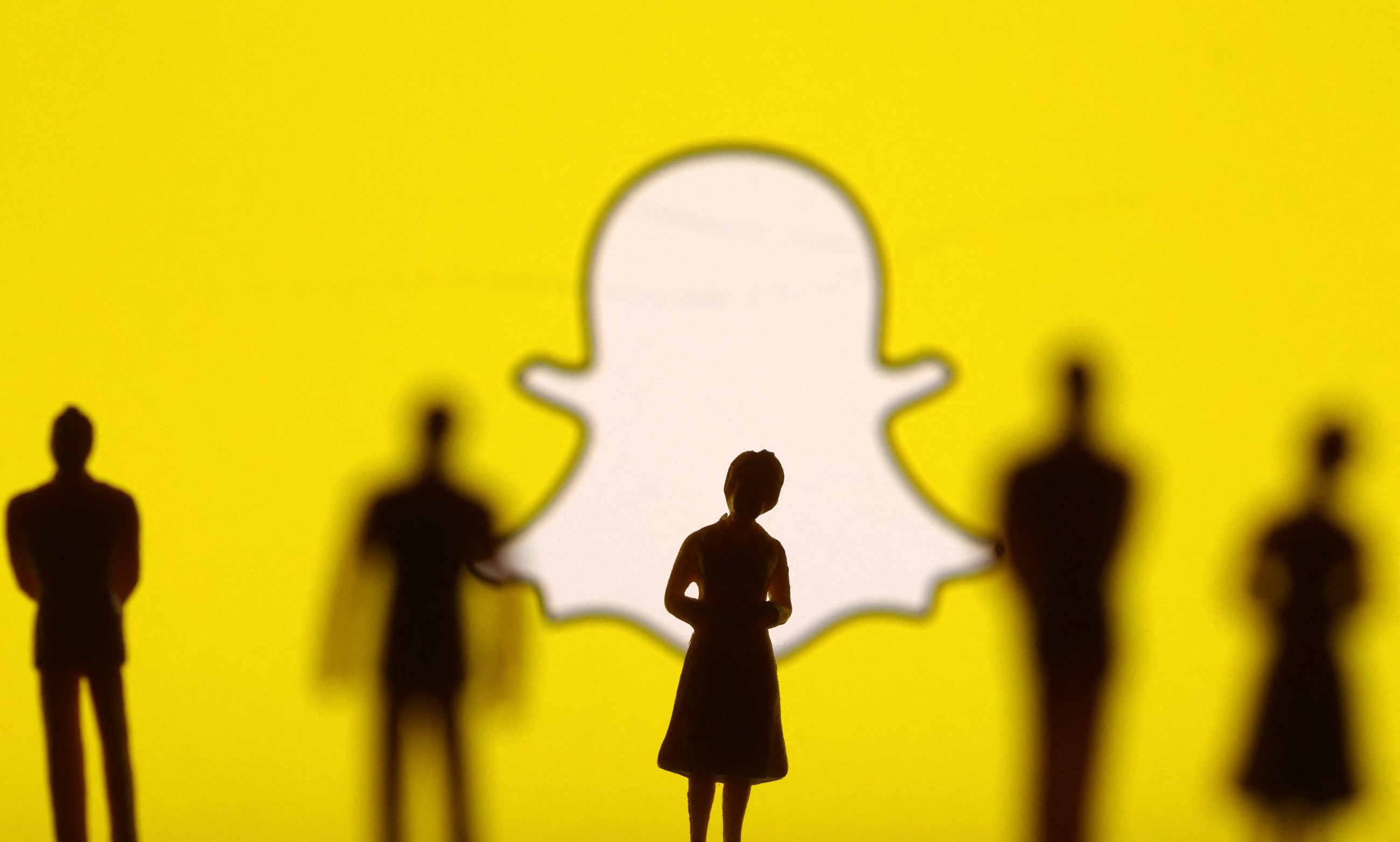 Individual fined Dhs25,000 for stealthily filming another and posting footage on Snapchat