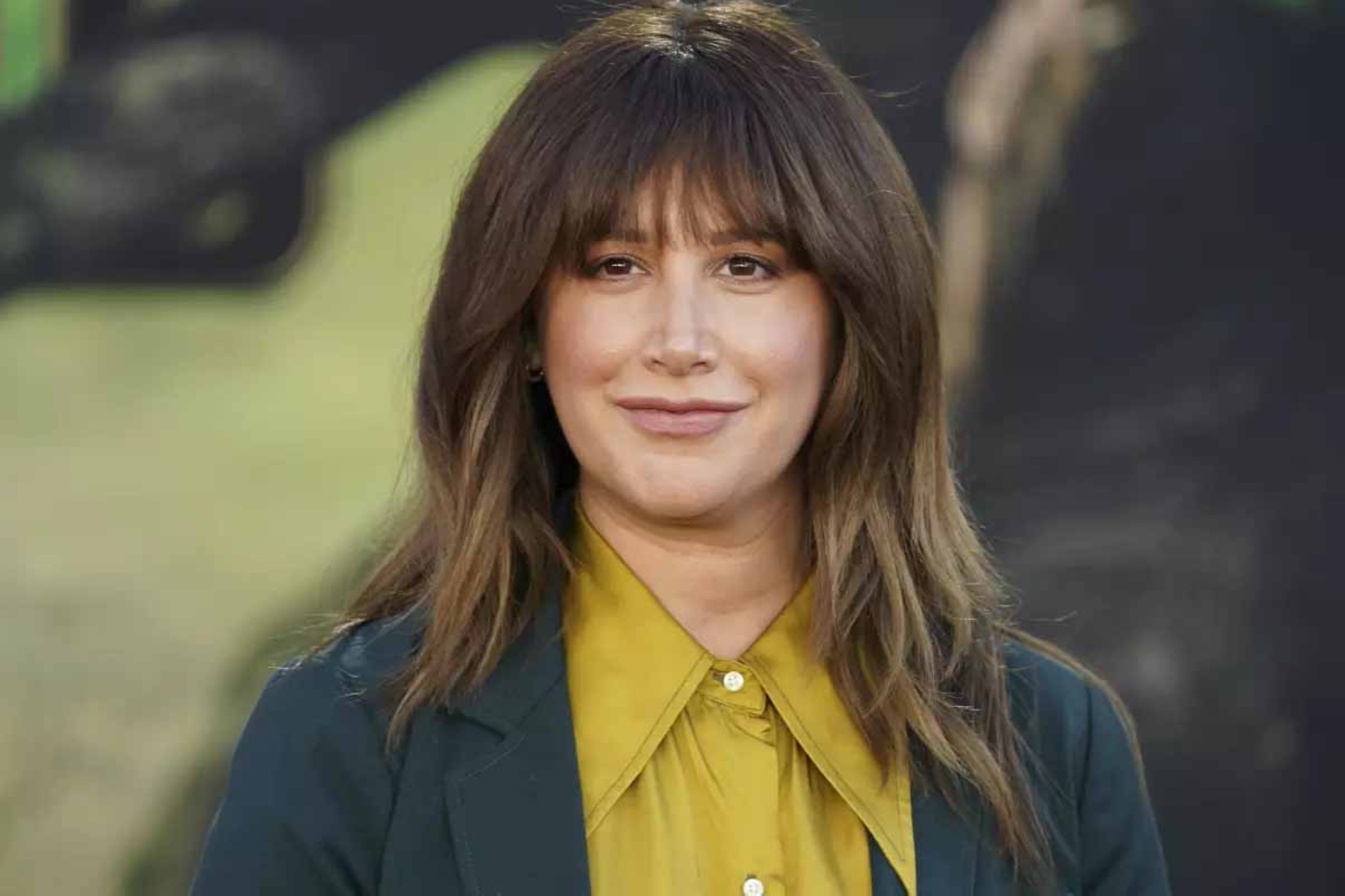 Ashley Tisdale urges leaving toxic mum WhatsApp groups