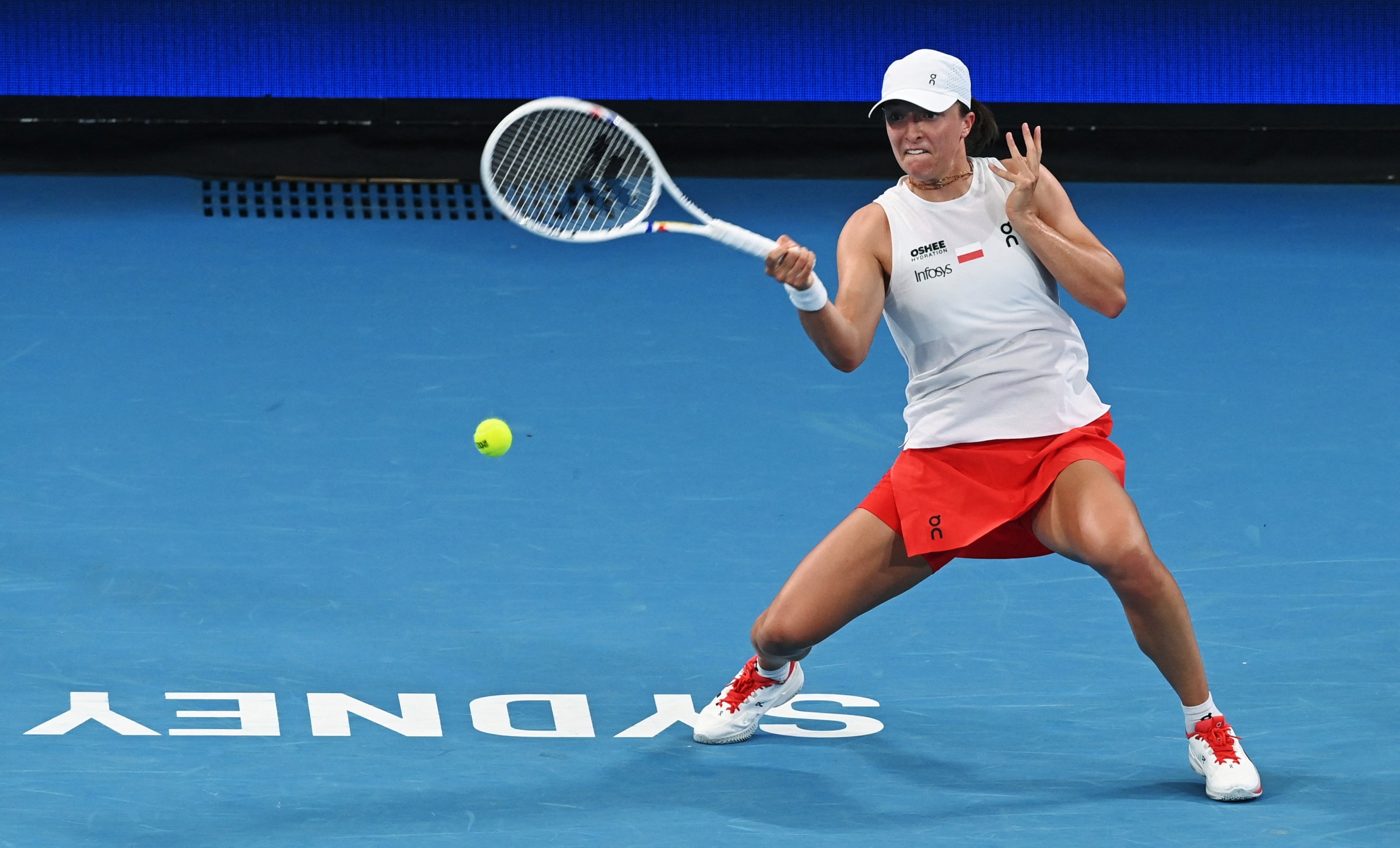 Swiatek wins in 58 minutes as Poland reach United Cup semis