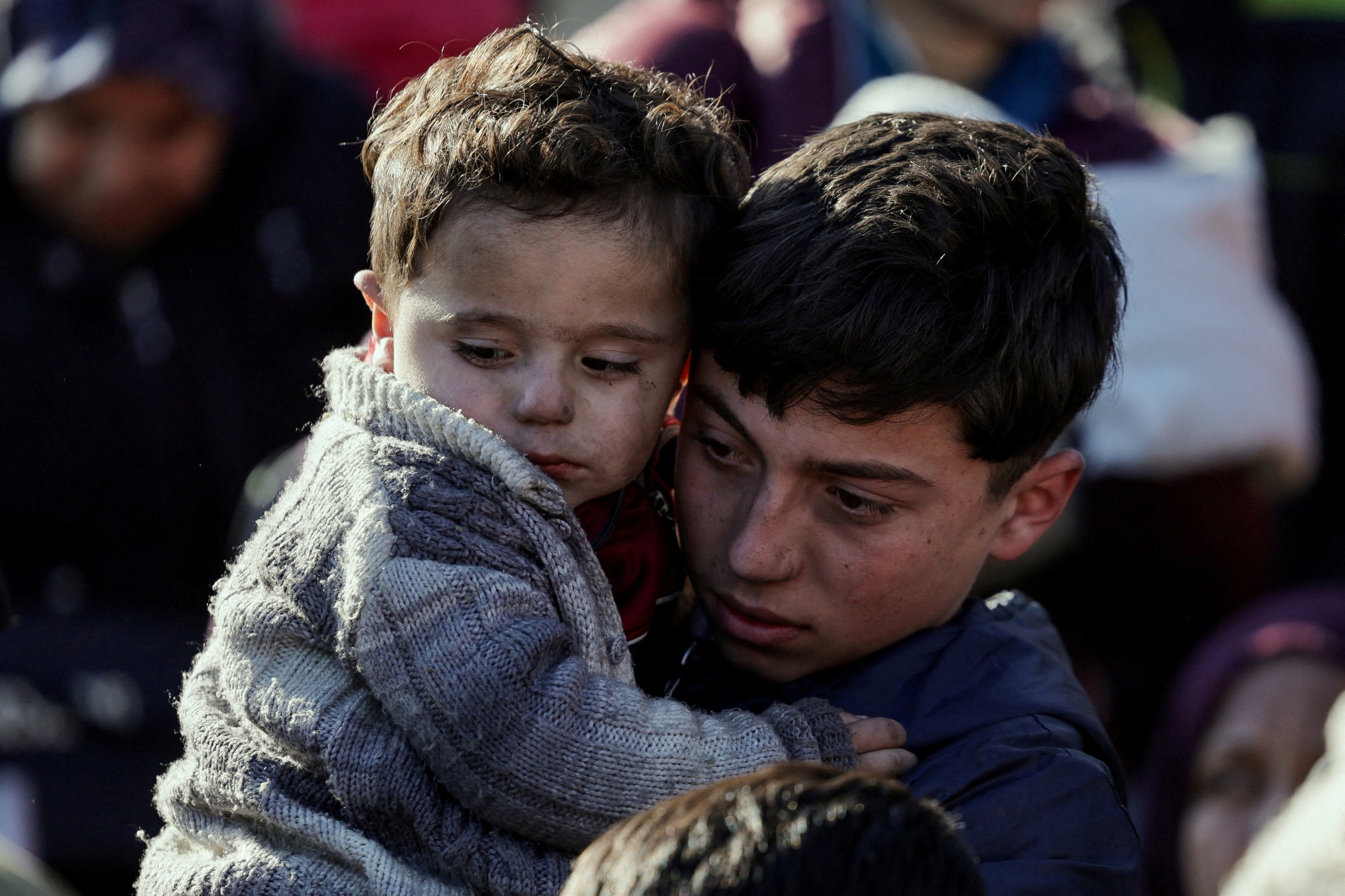 Syria's Kurdish fighters agree to leave Aleppo after deadly clashes