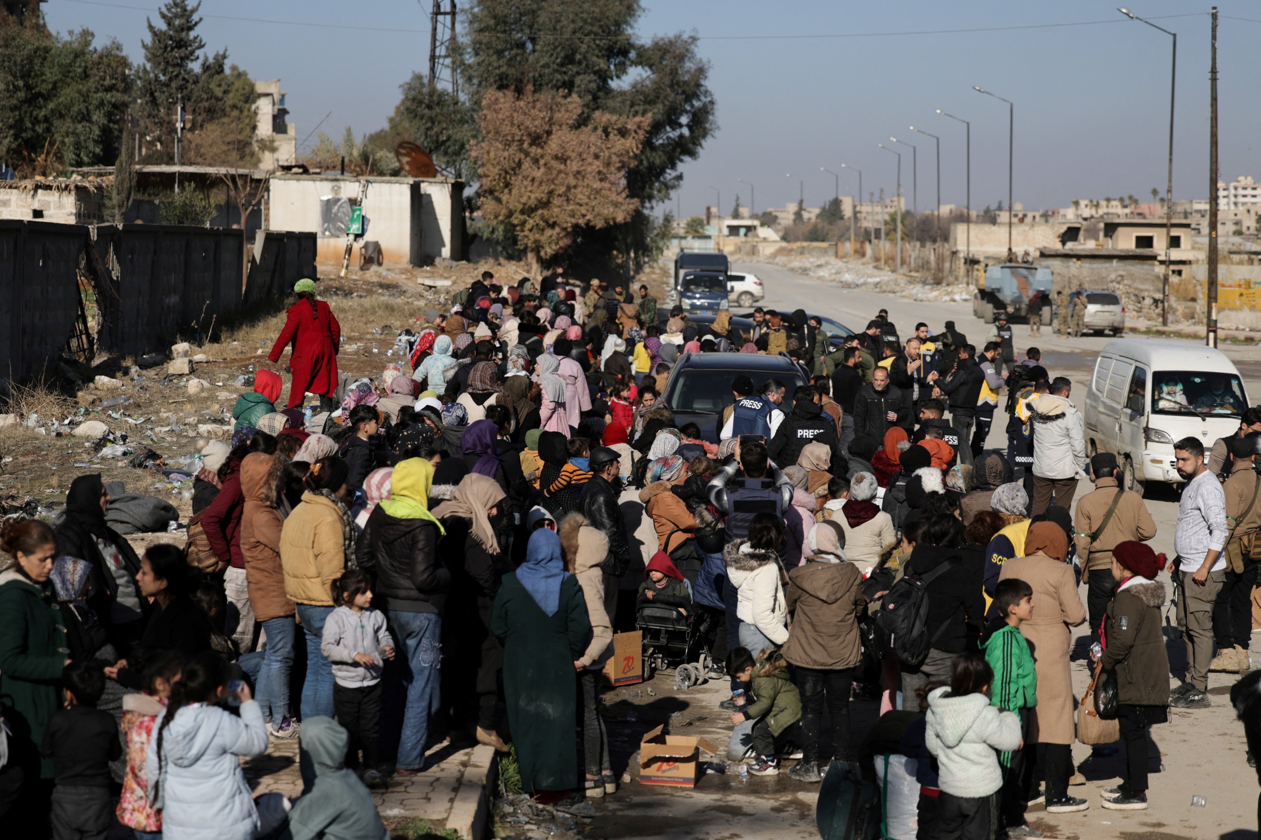 Syria's Kurdish fighters agree to leave Aleppo after deadly clashes