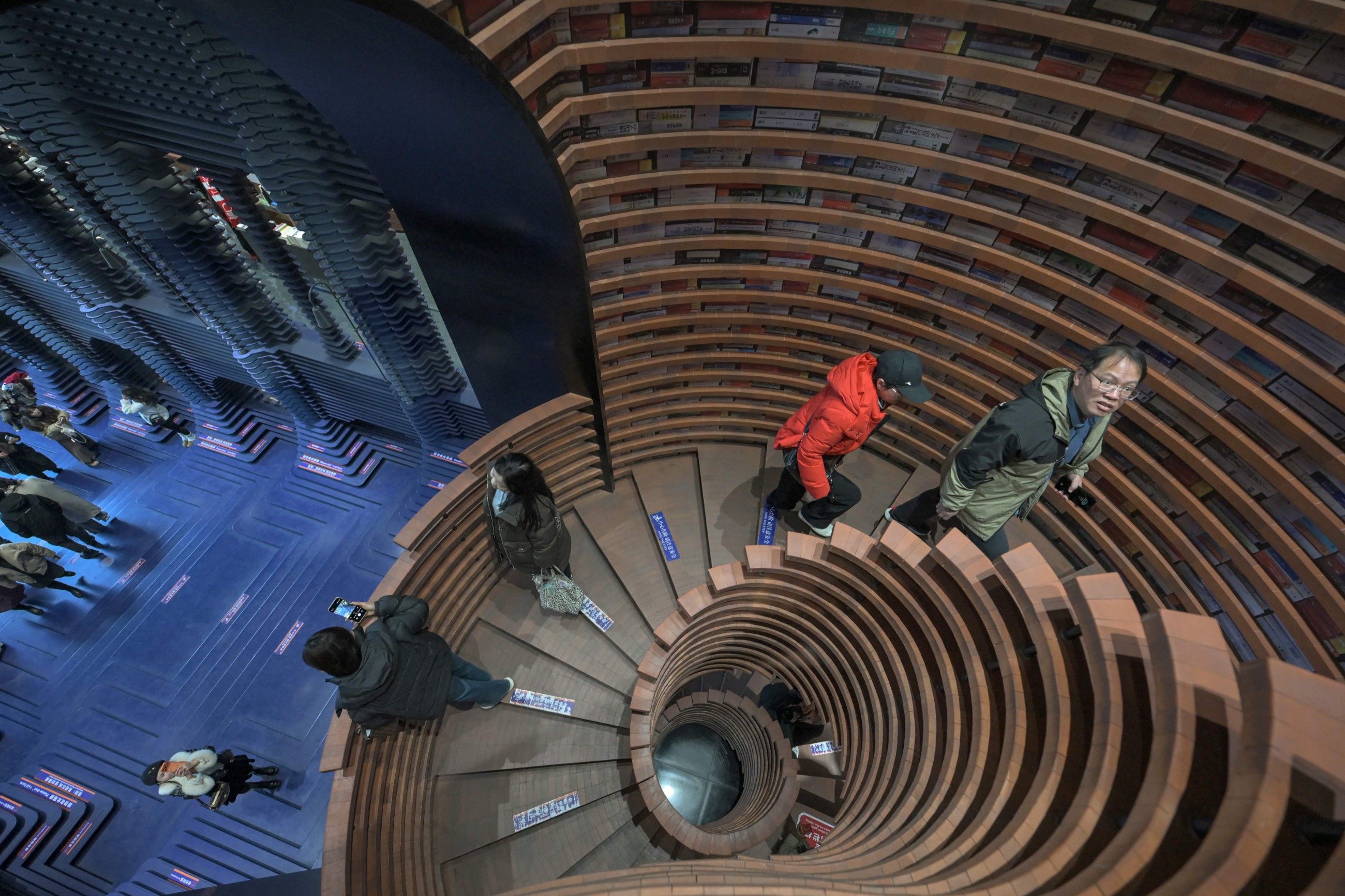 Novel concept: China's spellbinding bookstores draw selfie snappers