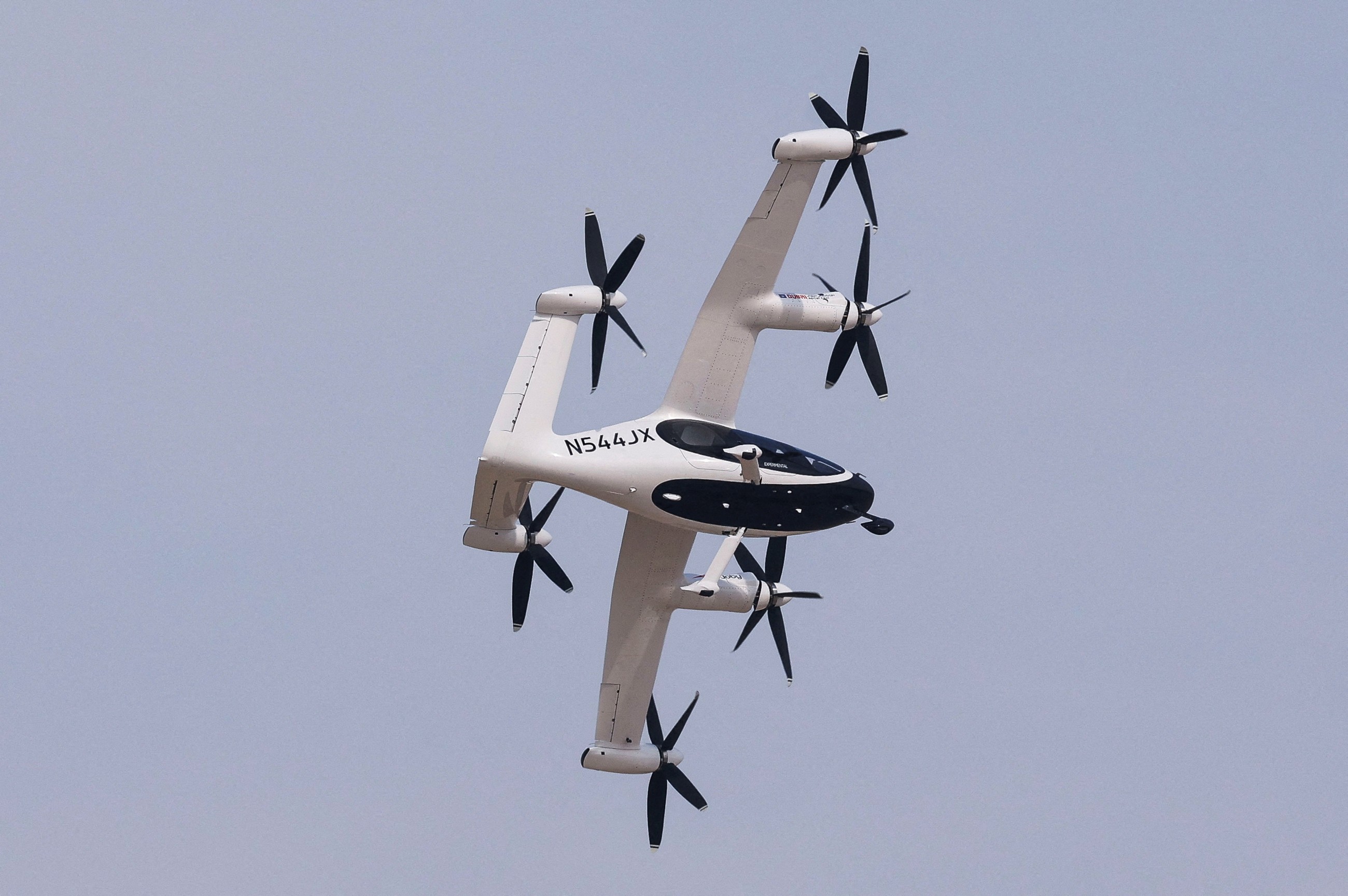 Dubai air taxis to begin commercial flights by year-end