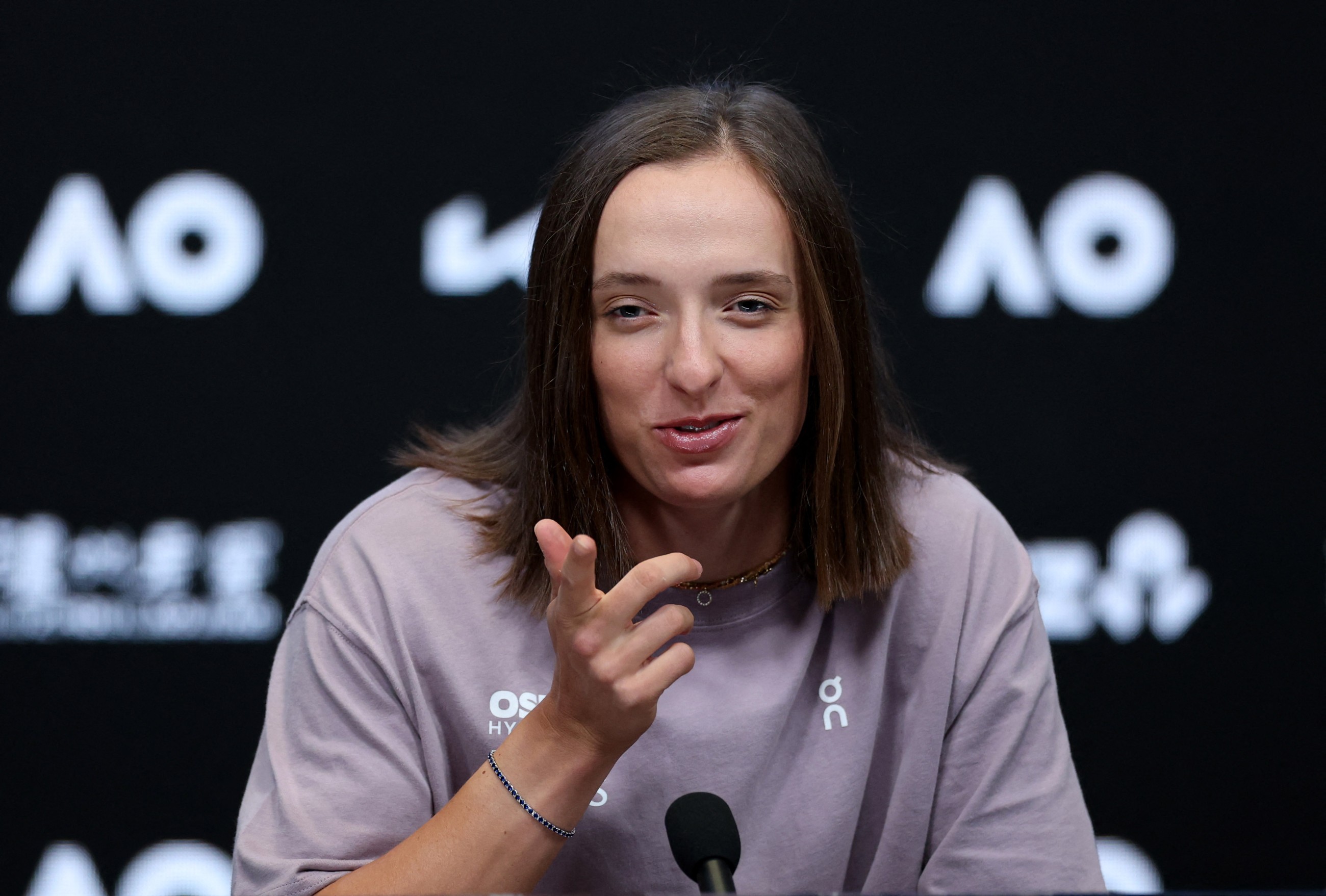 Swiatek blocks out career slam chatter, Alcaraz hungry to break Australian Open title drought